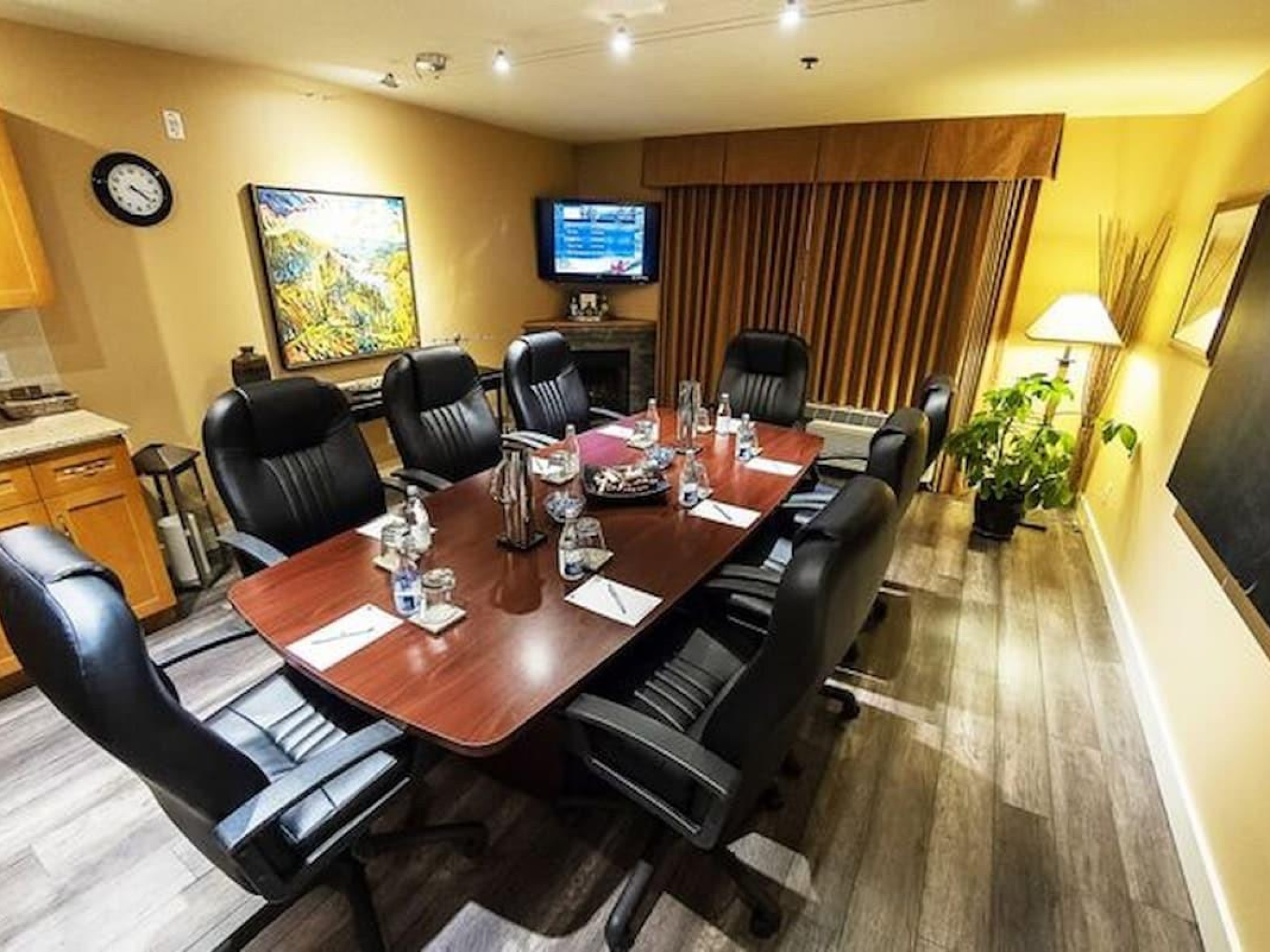 324-1490 Highway 99 image 11