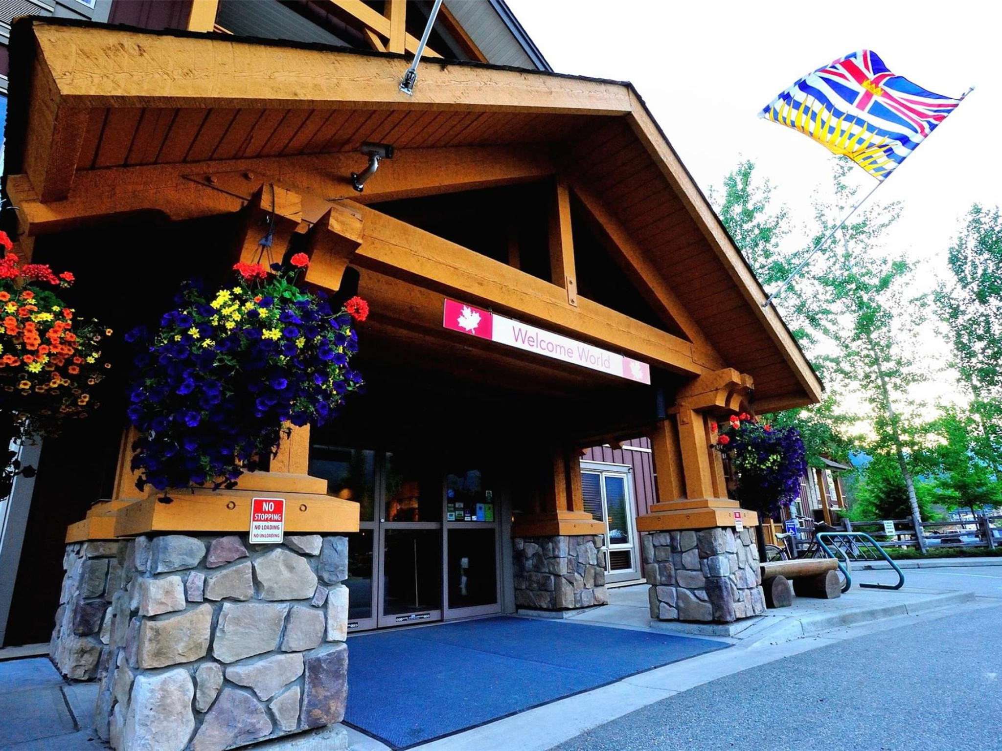 324-1490 Highway 99 image 15