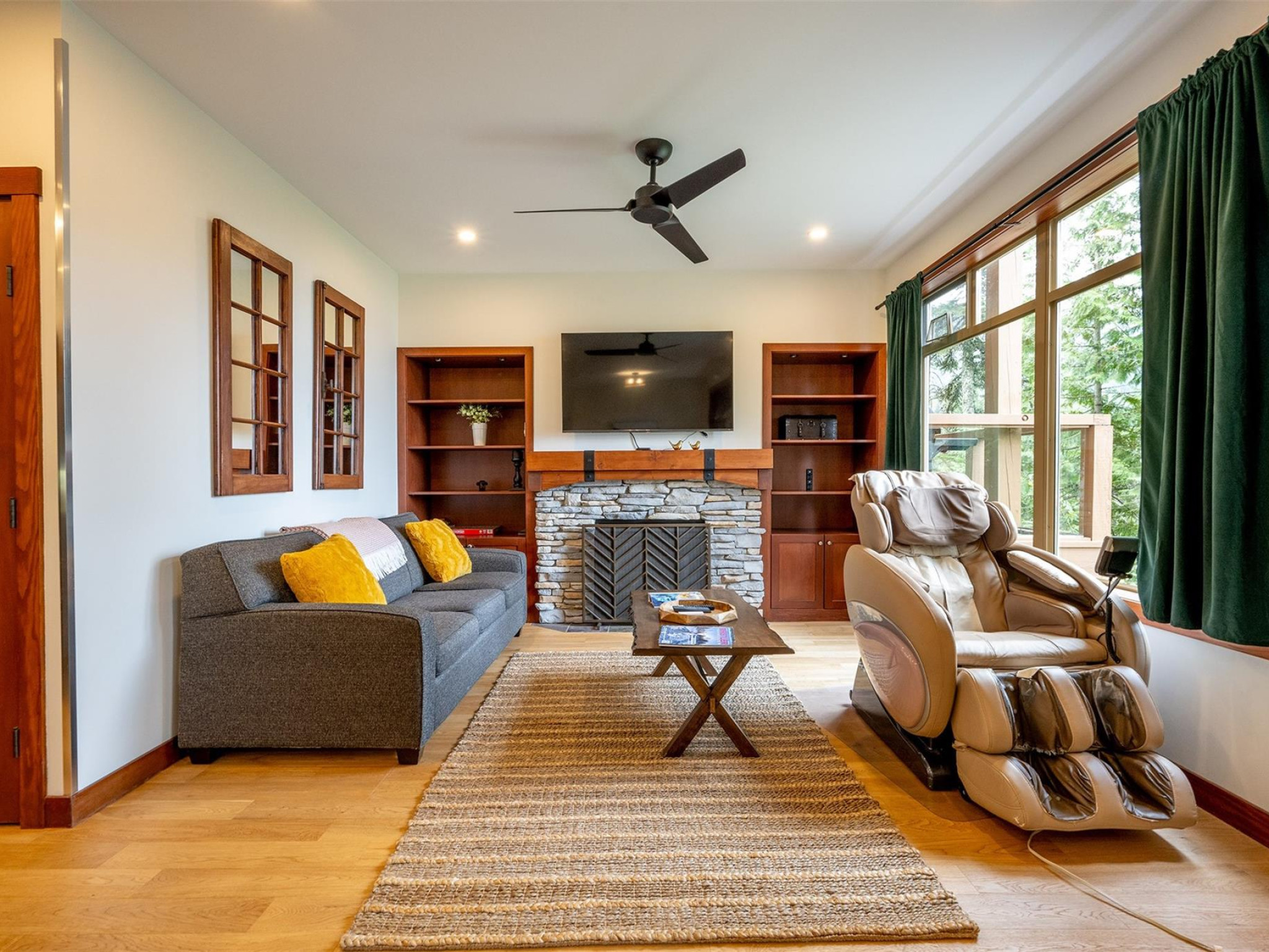 4-2301 Taluswood Place image 2