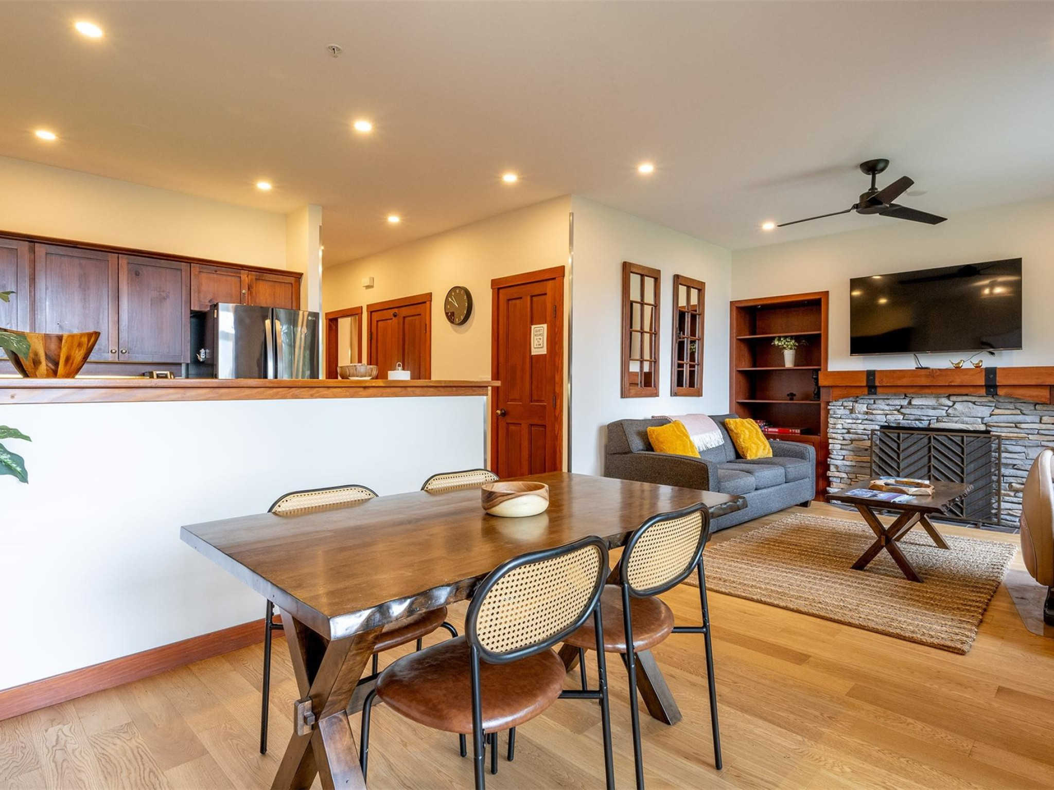 4-2301 Taluswood Place image 5