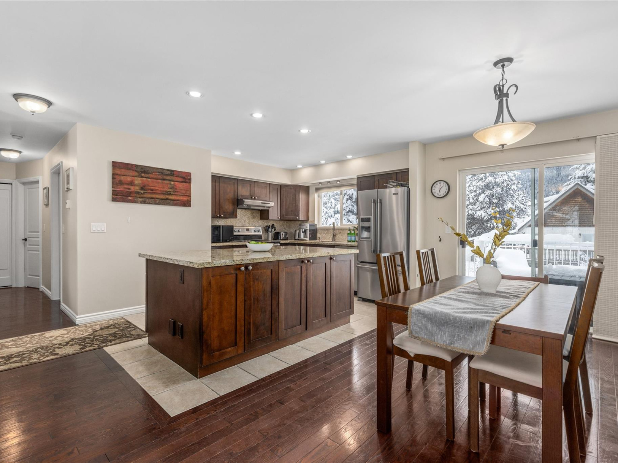 7391 Larch Street image 18