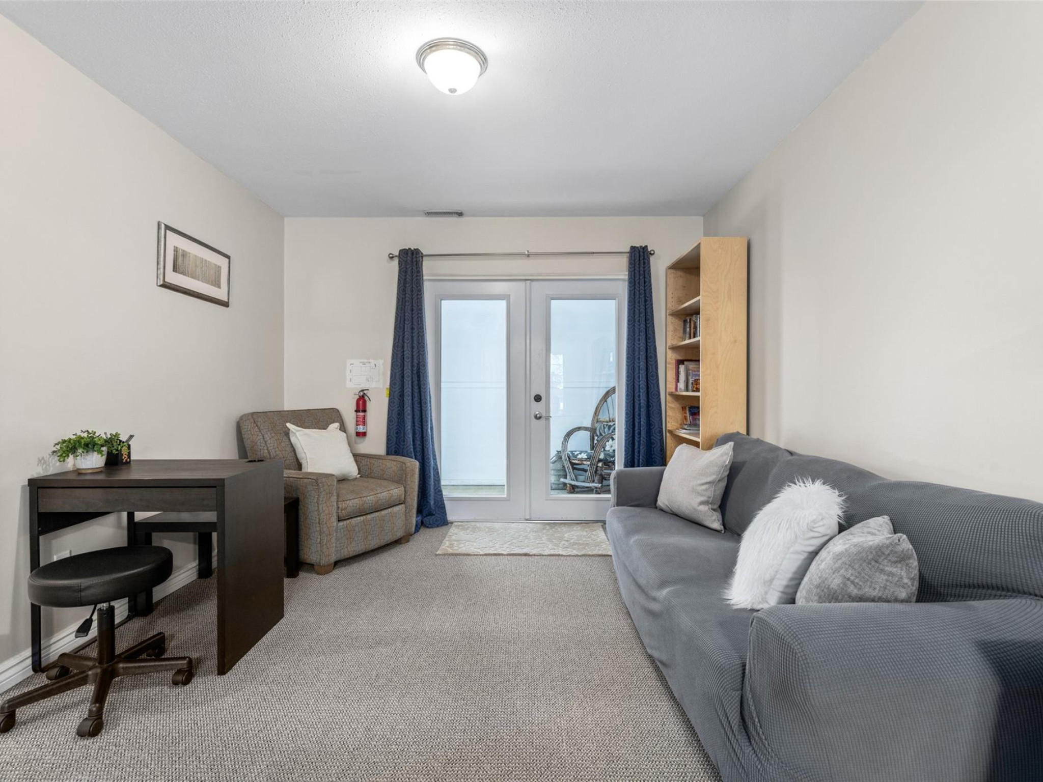 7391 Larch Street image 2