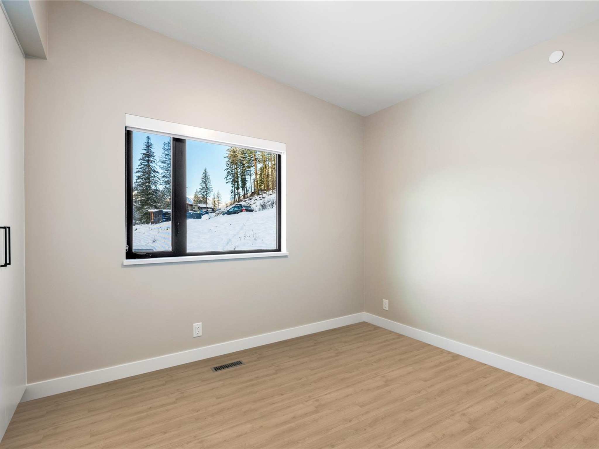 30-4000 Sunstone Way image 15