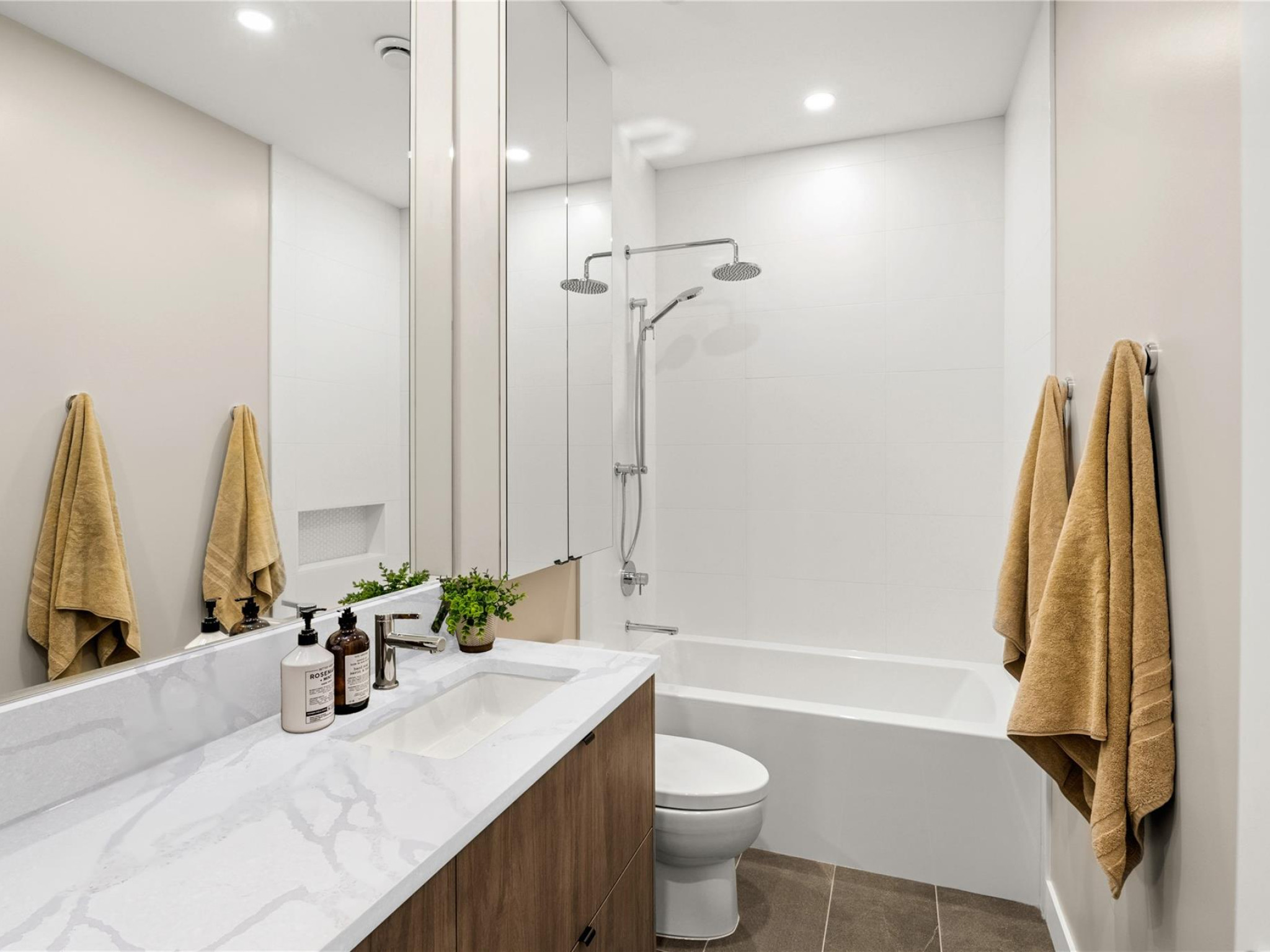 30-4000 Sunstone Way image 21