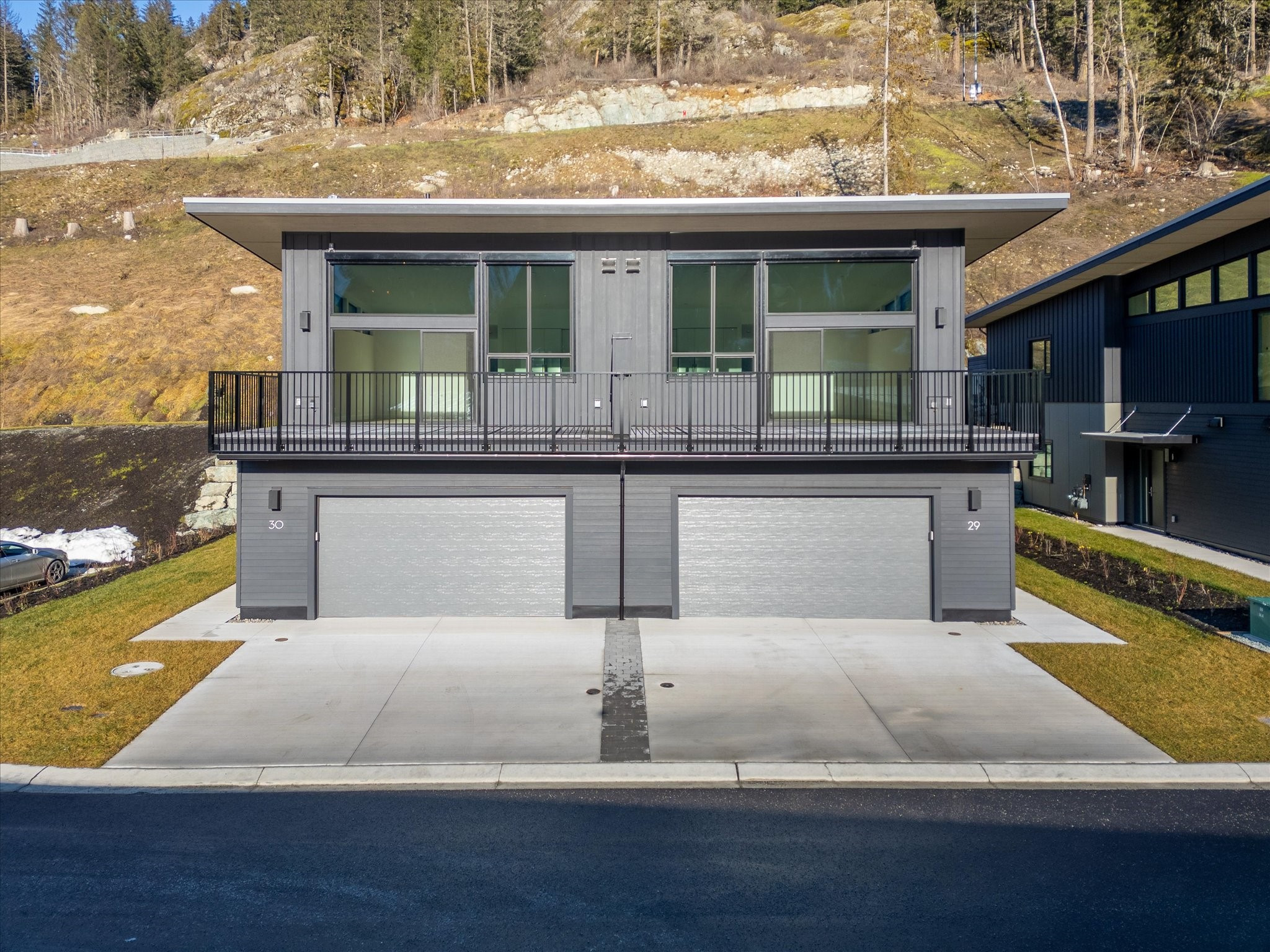 30-4000 Sunstone Way image 3