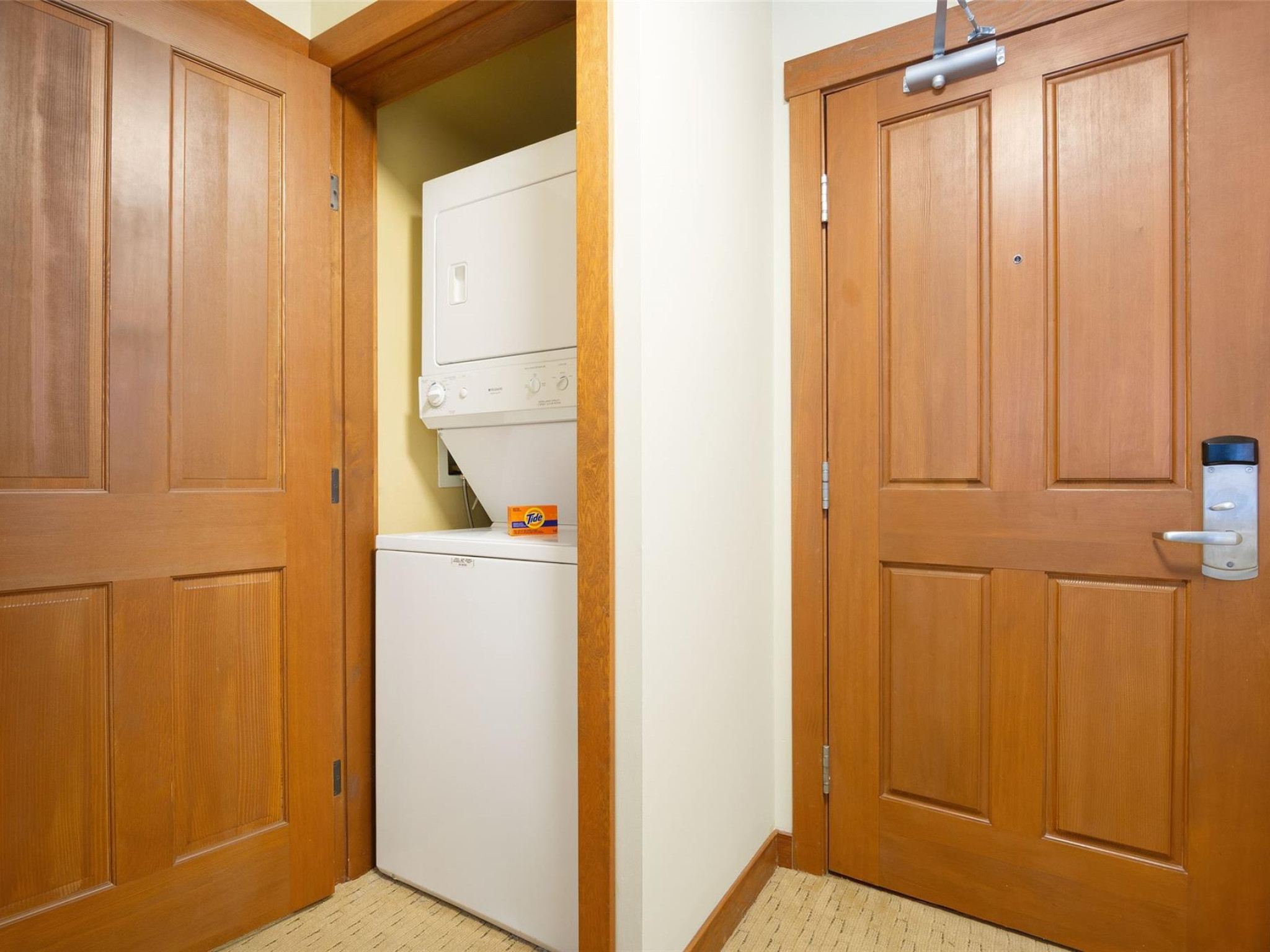 318 G1-4653 Blackcomb Way image 11