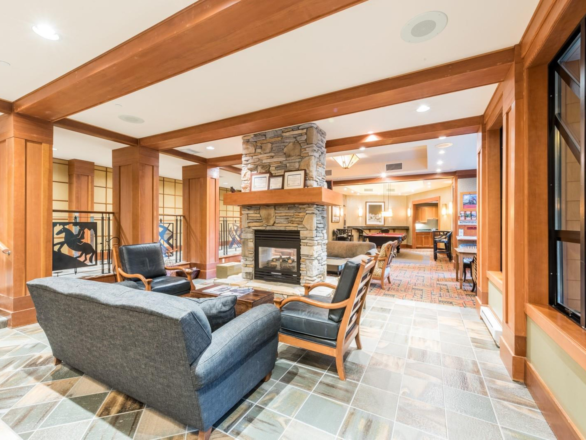 318 G1-4653 Blackcomb Way image 12