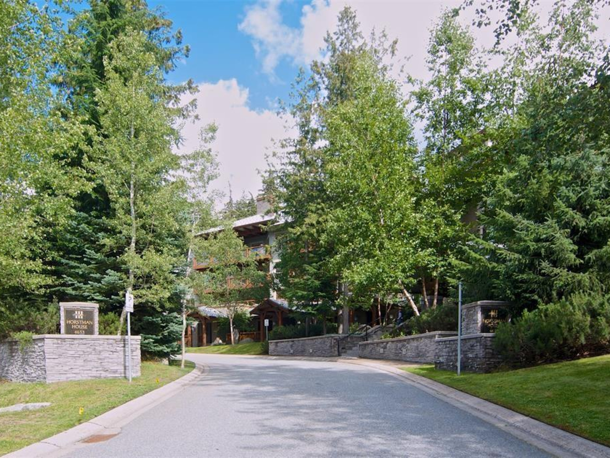 318 G1-4653 Blackcomb Way image 21