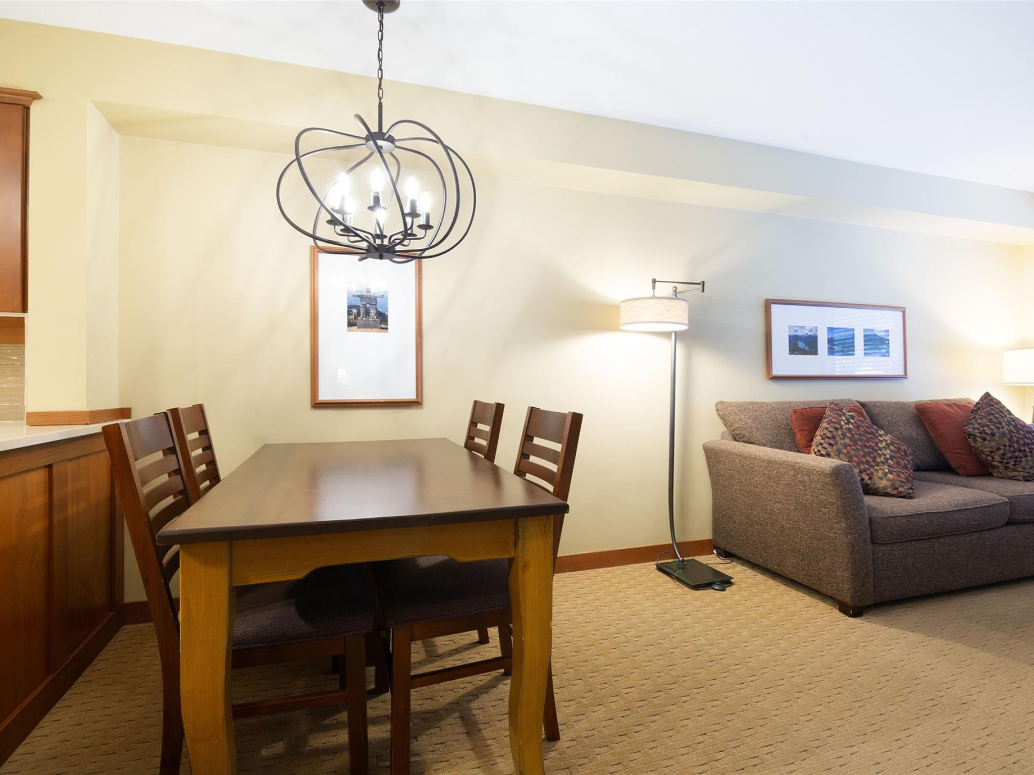 318 G1-4653 Blackcomb Way image 4