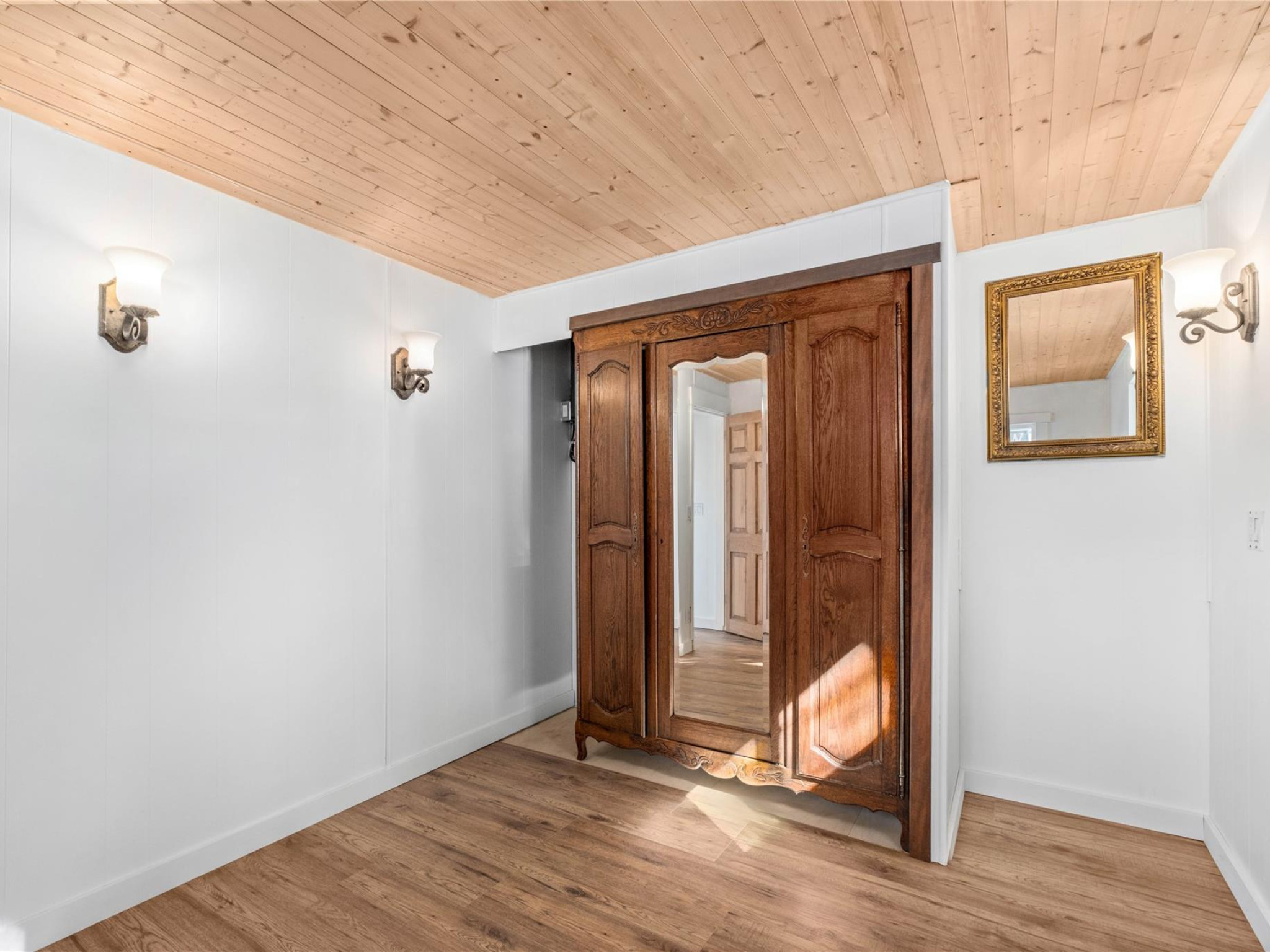 25-7370 Highway 99 image 12