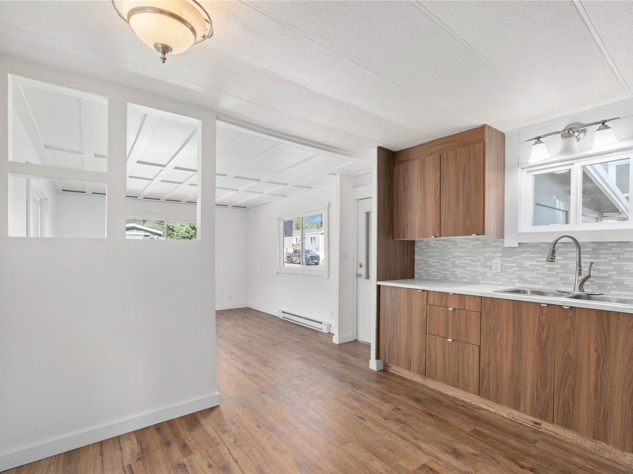 25-7370 Highway 99 image 5