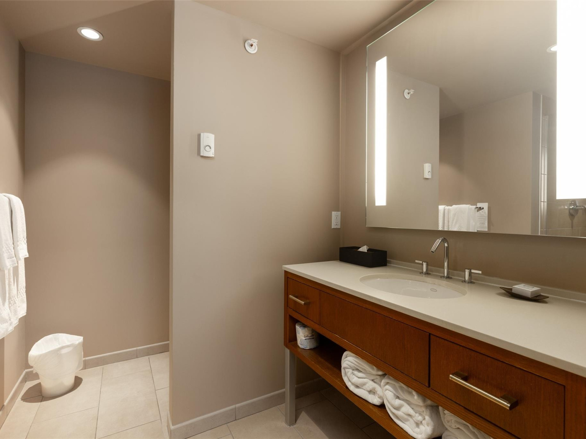 309B-2020 London Lane image 19