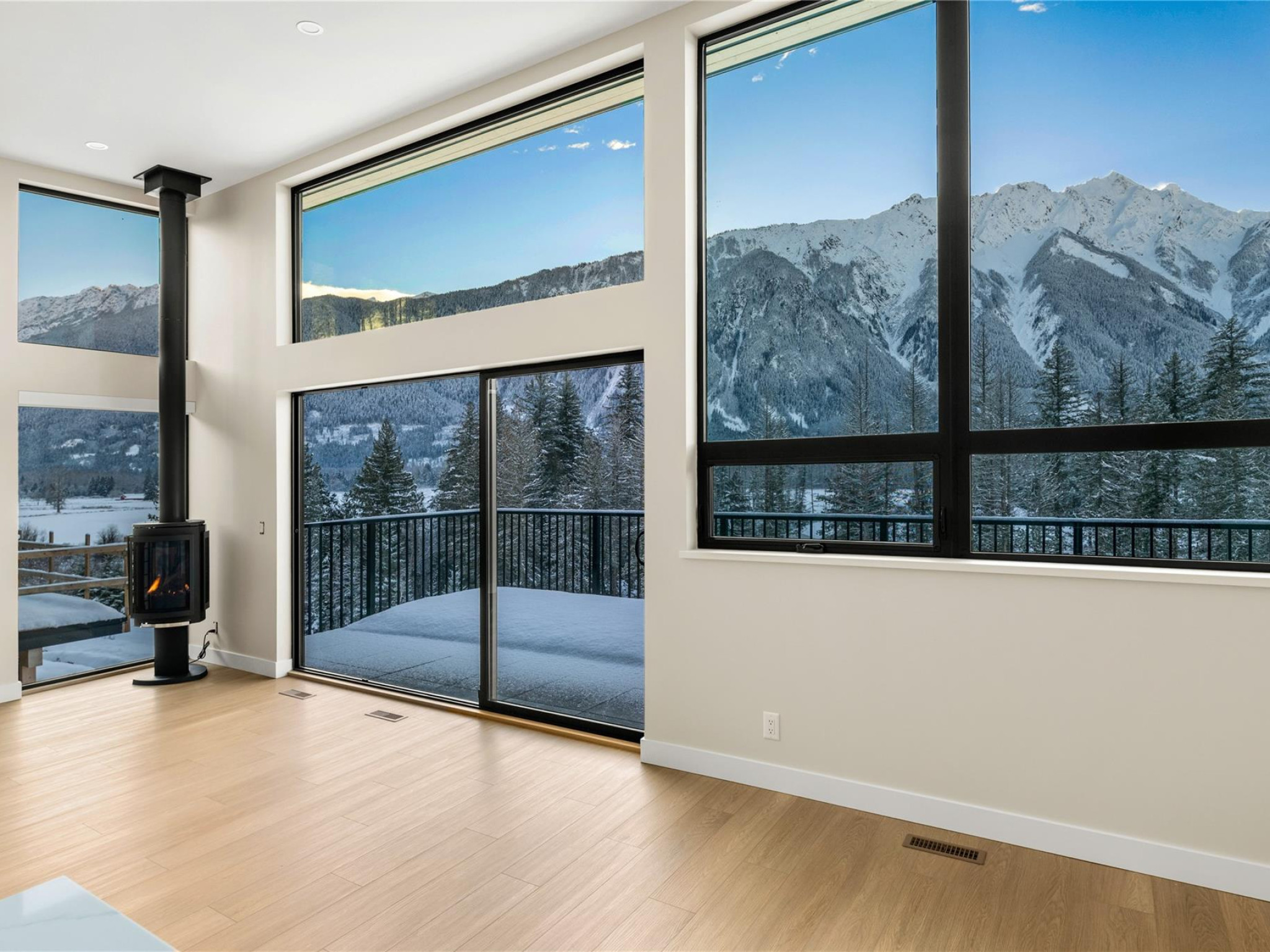 25-4000 Sunstone Way image 9