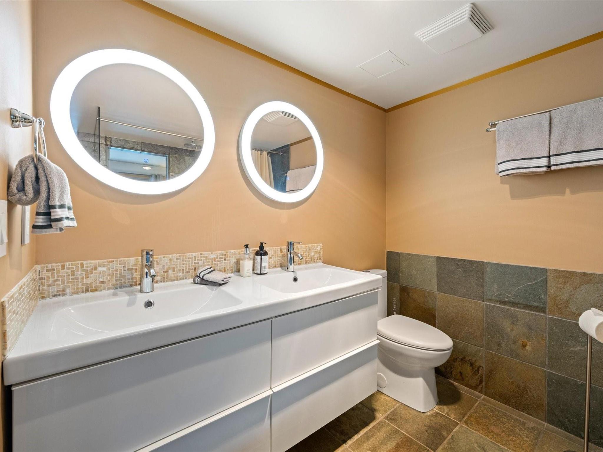 415-4557 Blackcomb Way image 18