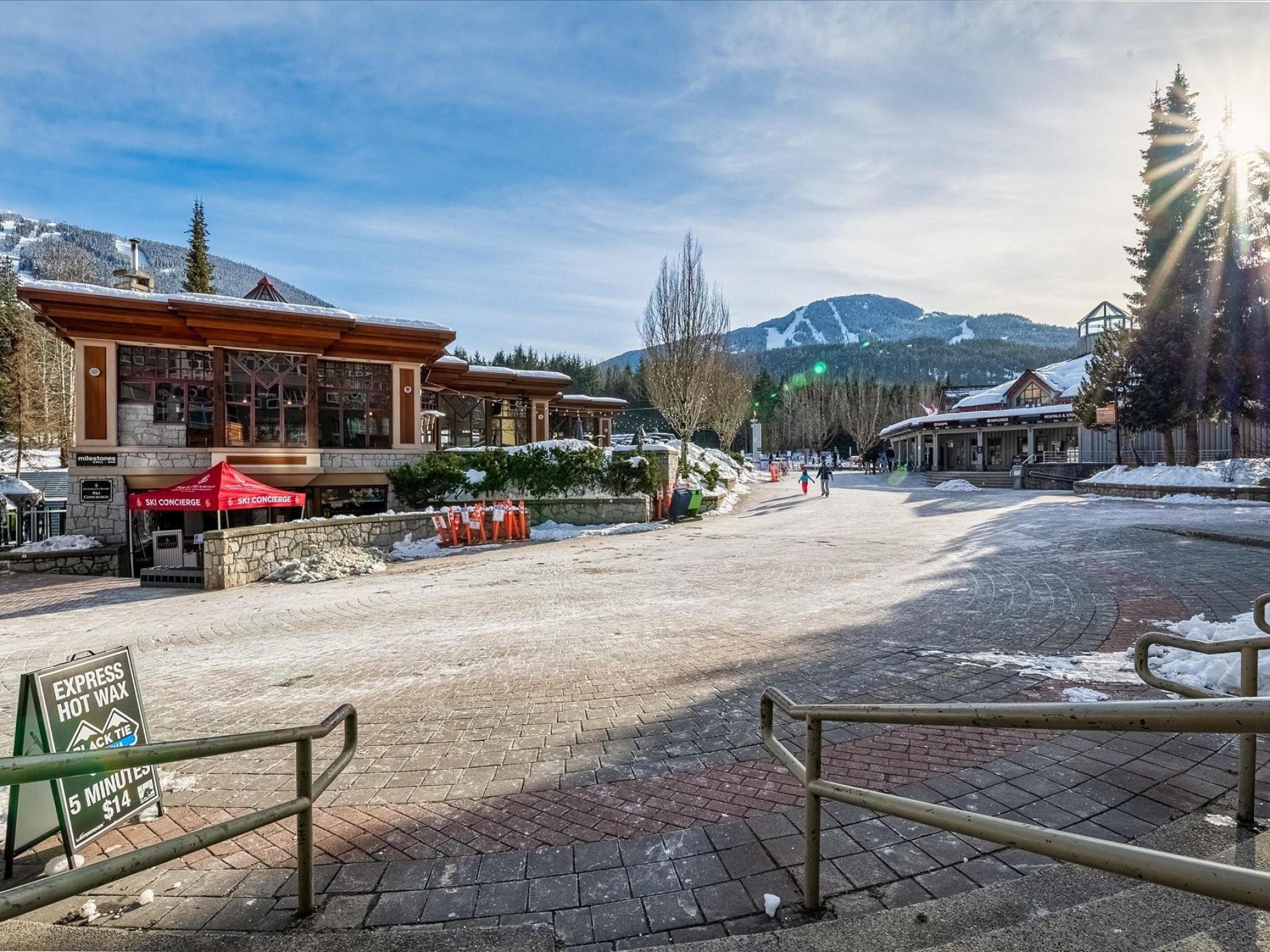 415-4557 Blackcomb Way image 25