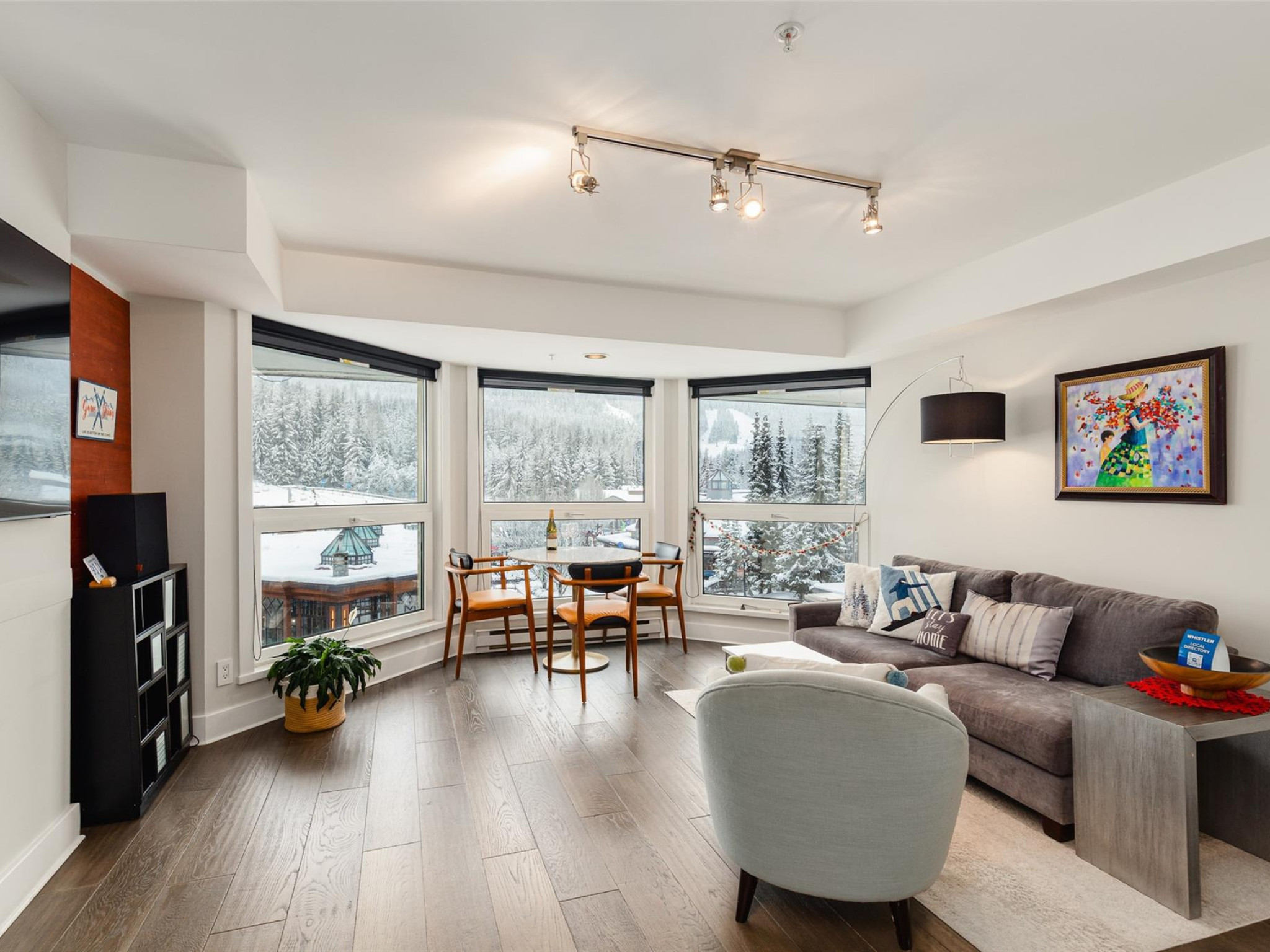 415-4557 Blackcomb Way image 3