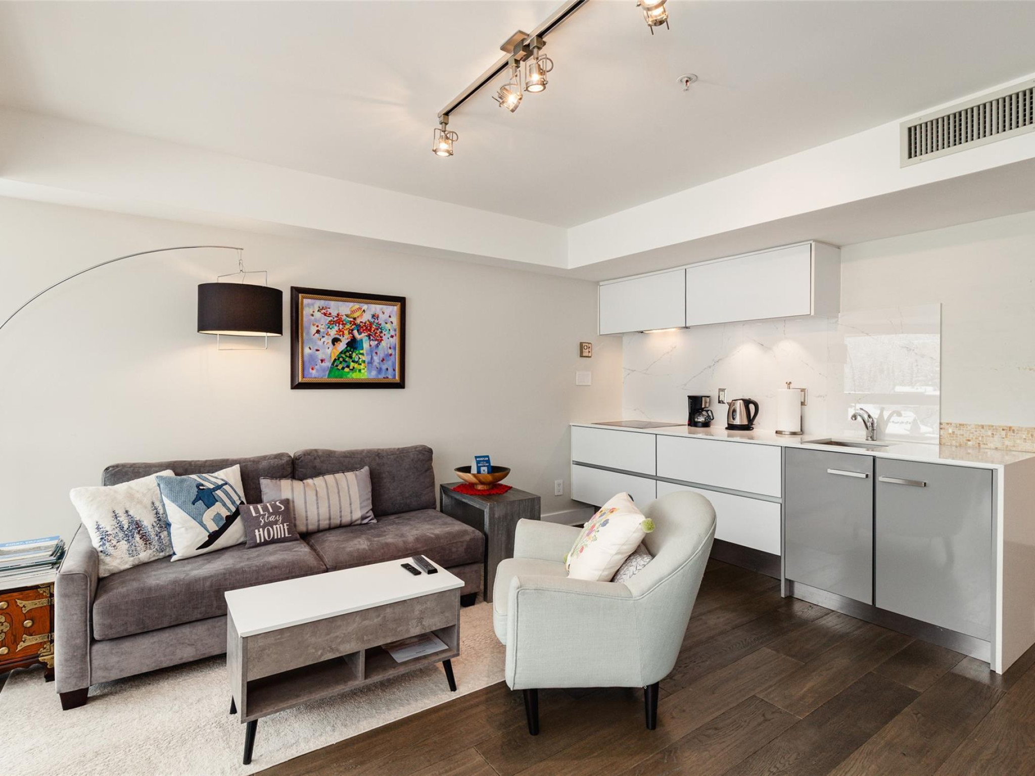 415-4557 Blackcomb Way image 4