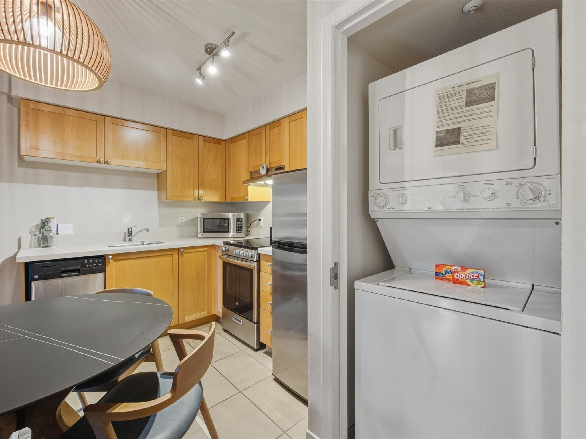 1409-4308 Main Street image 12