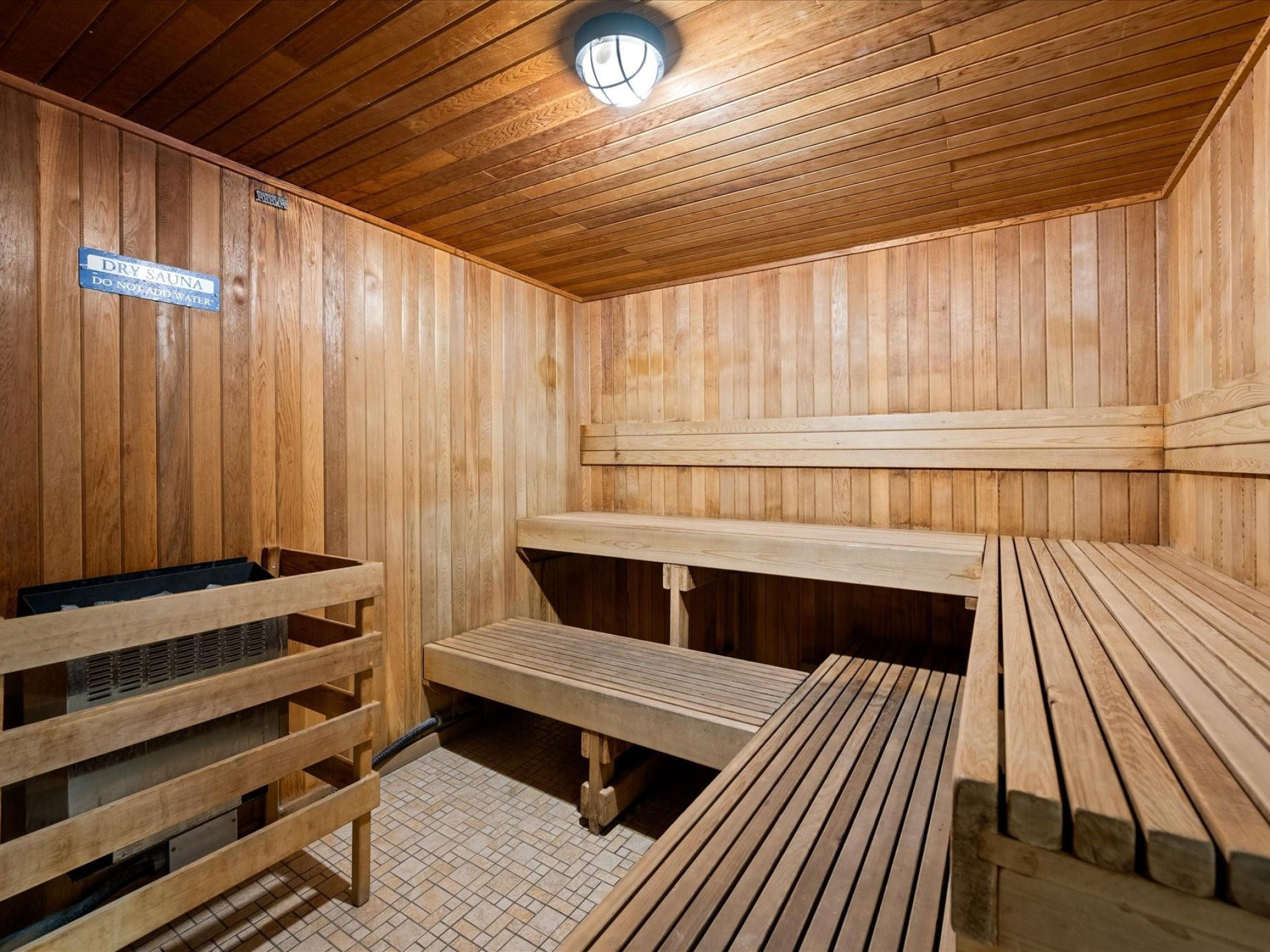 1409-4308 Main Street image 24