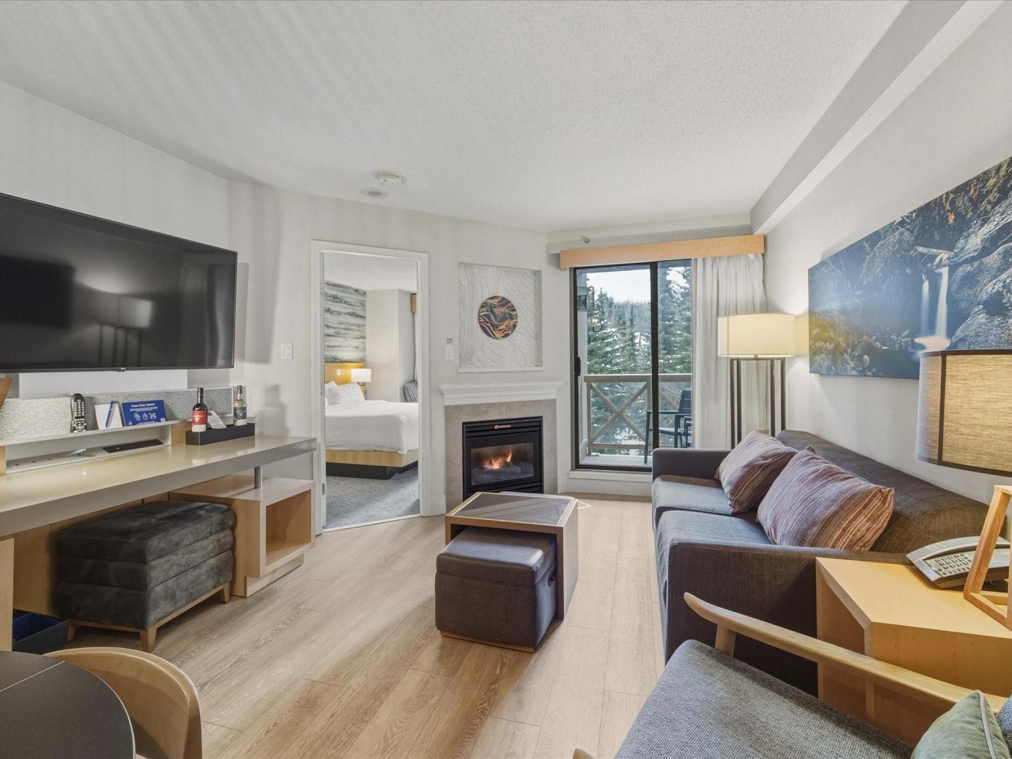 1409-4308 Main Street image 3