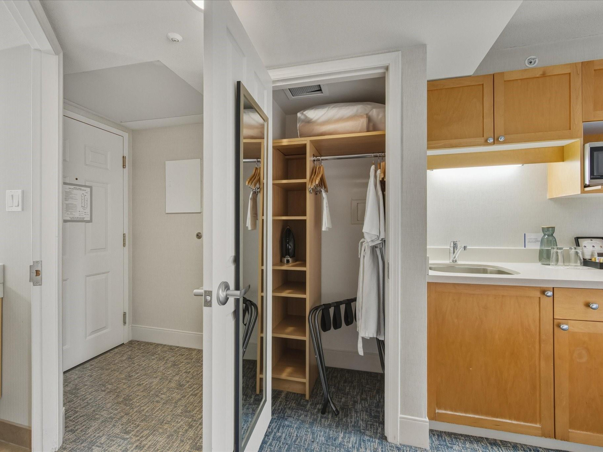 1266-4308 Main Street image 9