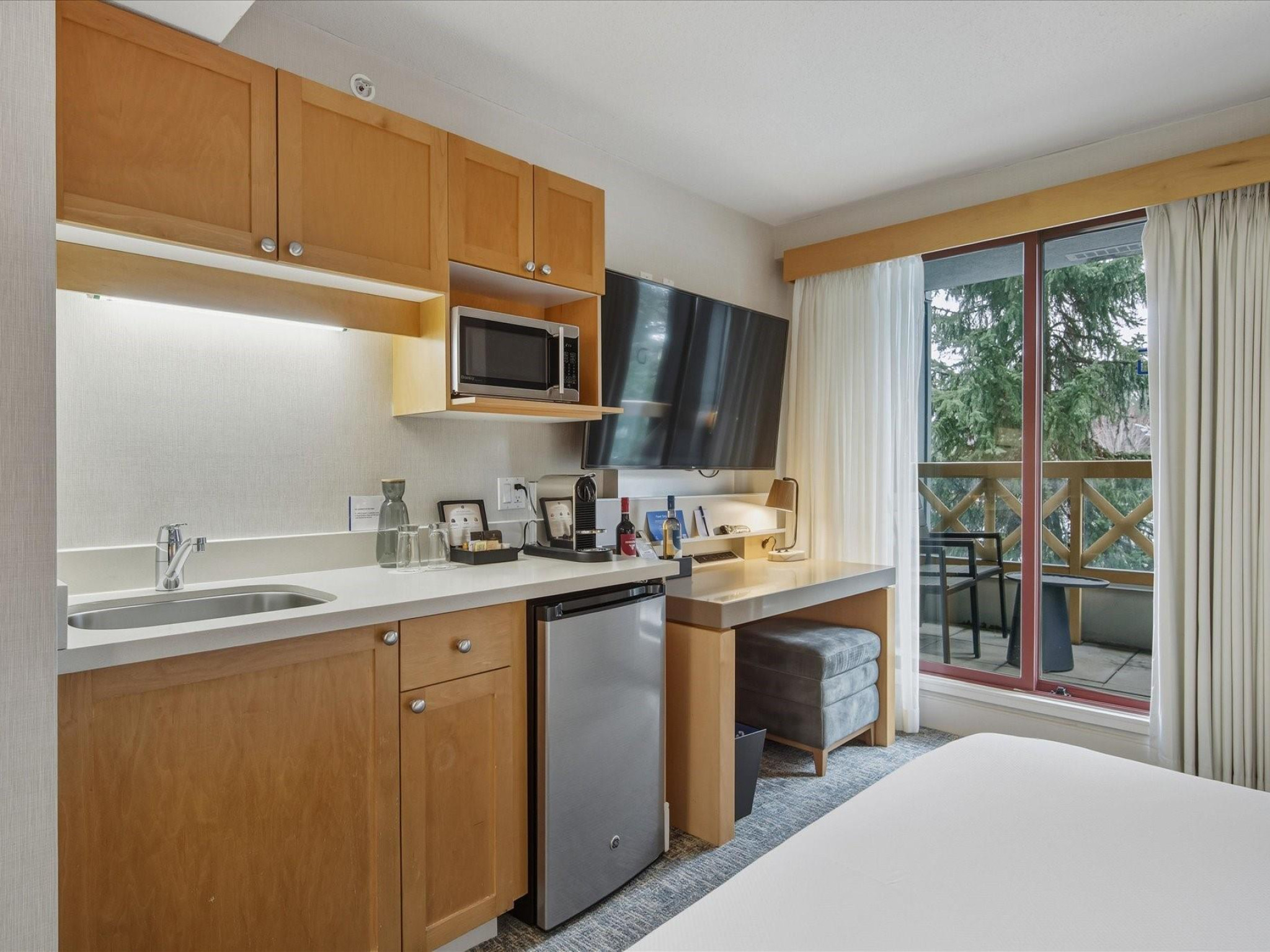 1266-4308 Main Street image 3