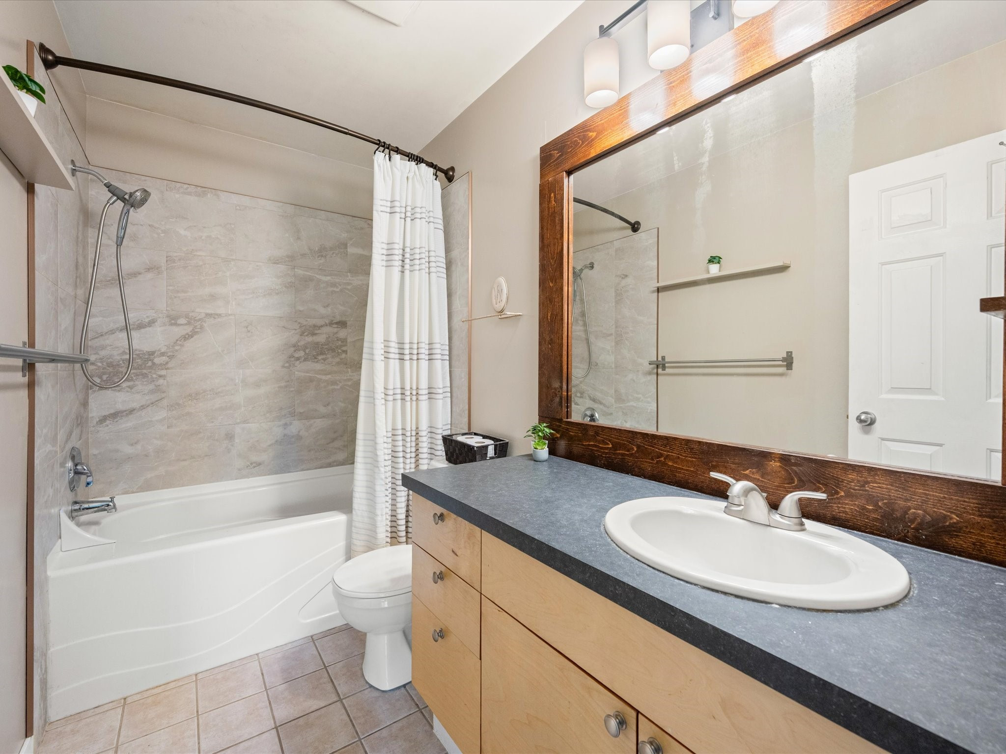 18-1450 Vine Road image 12