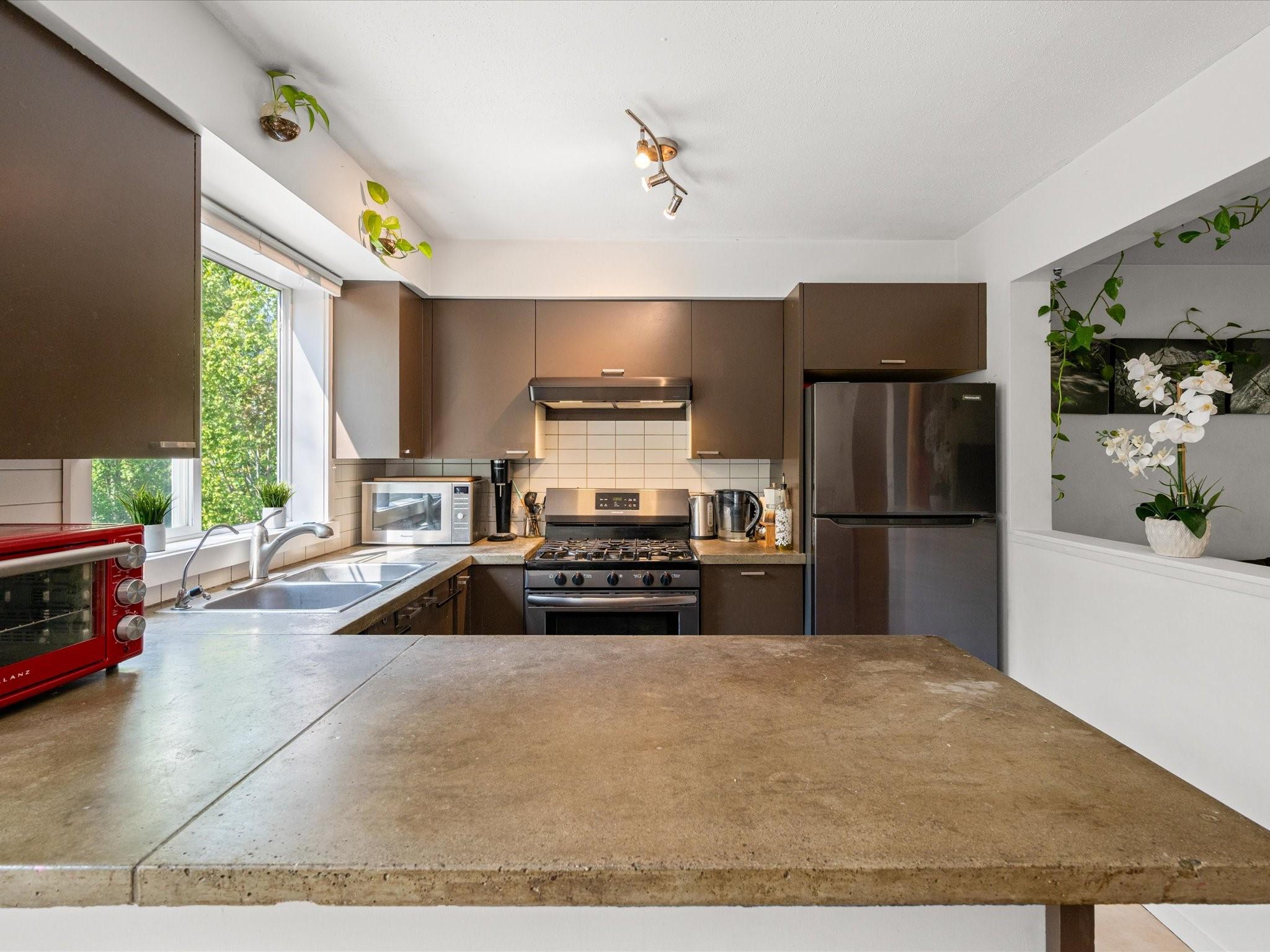 18-1450 Vine Road image 8