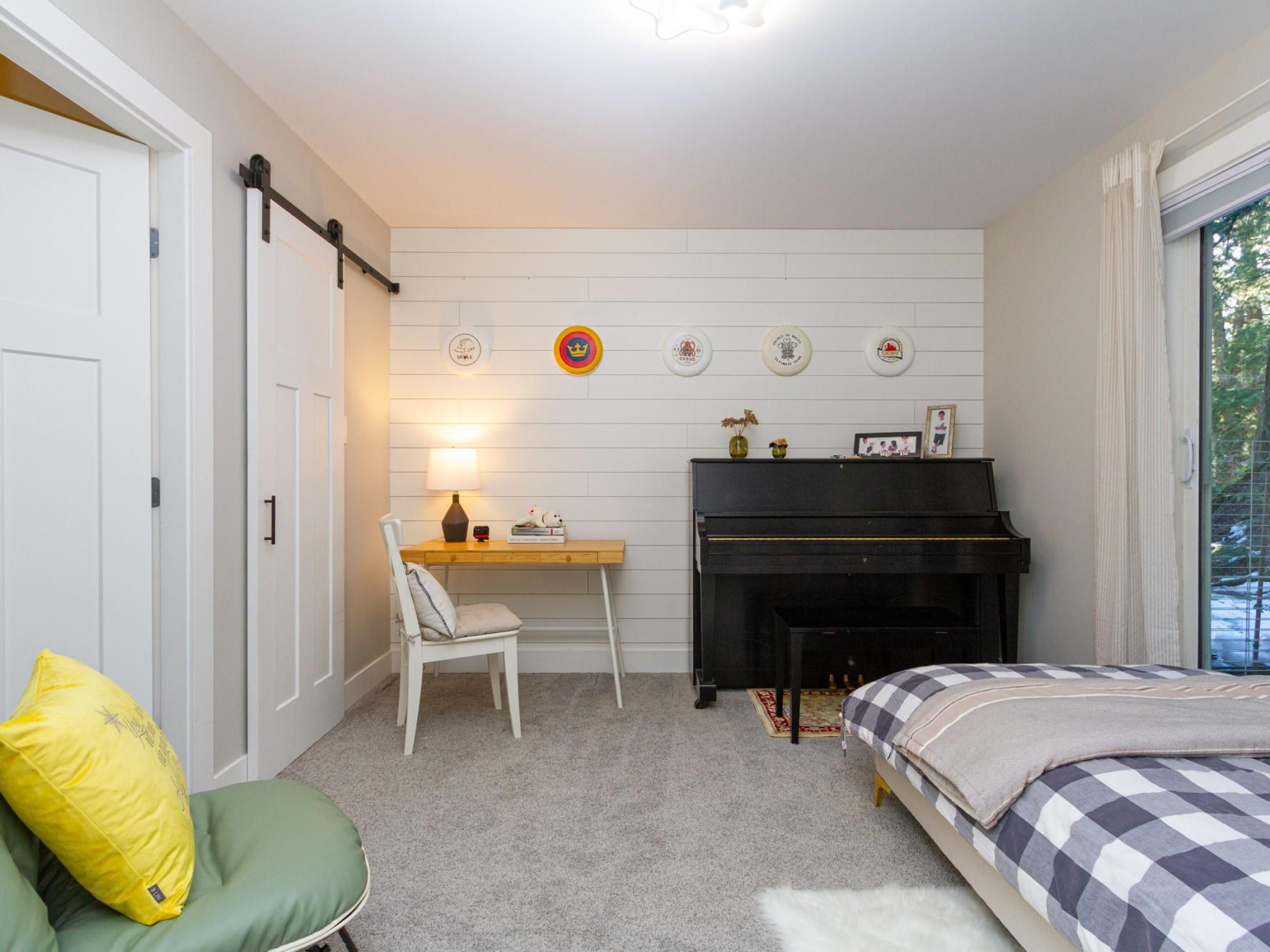 317-2222 Castle Drive image 12