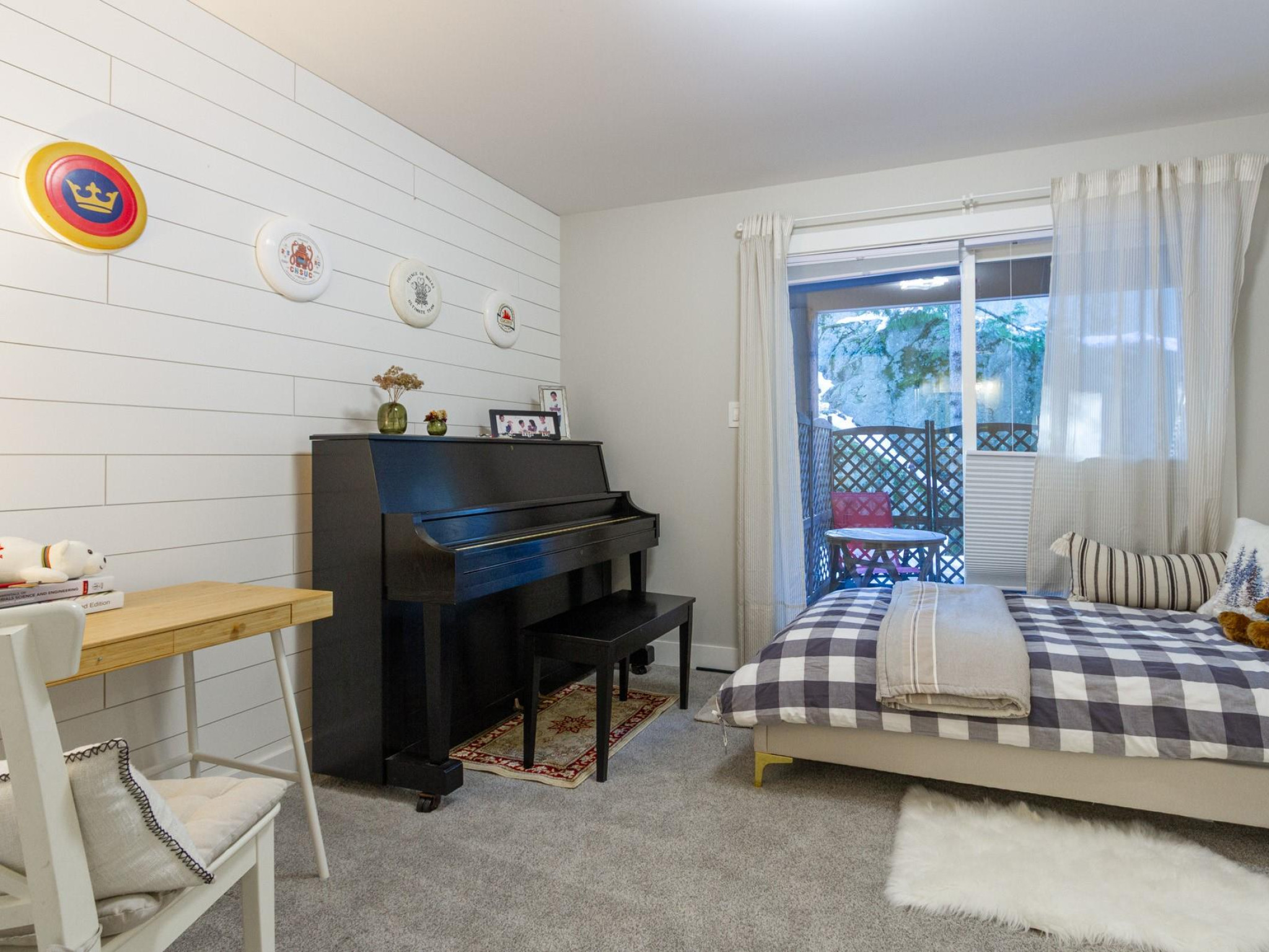 317-2222 Castle Drive image 13