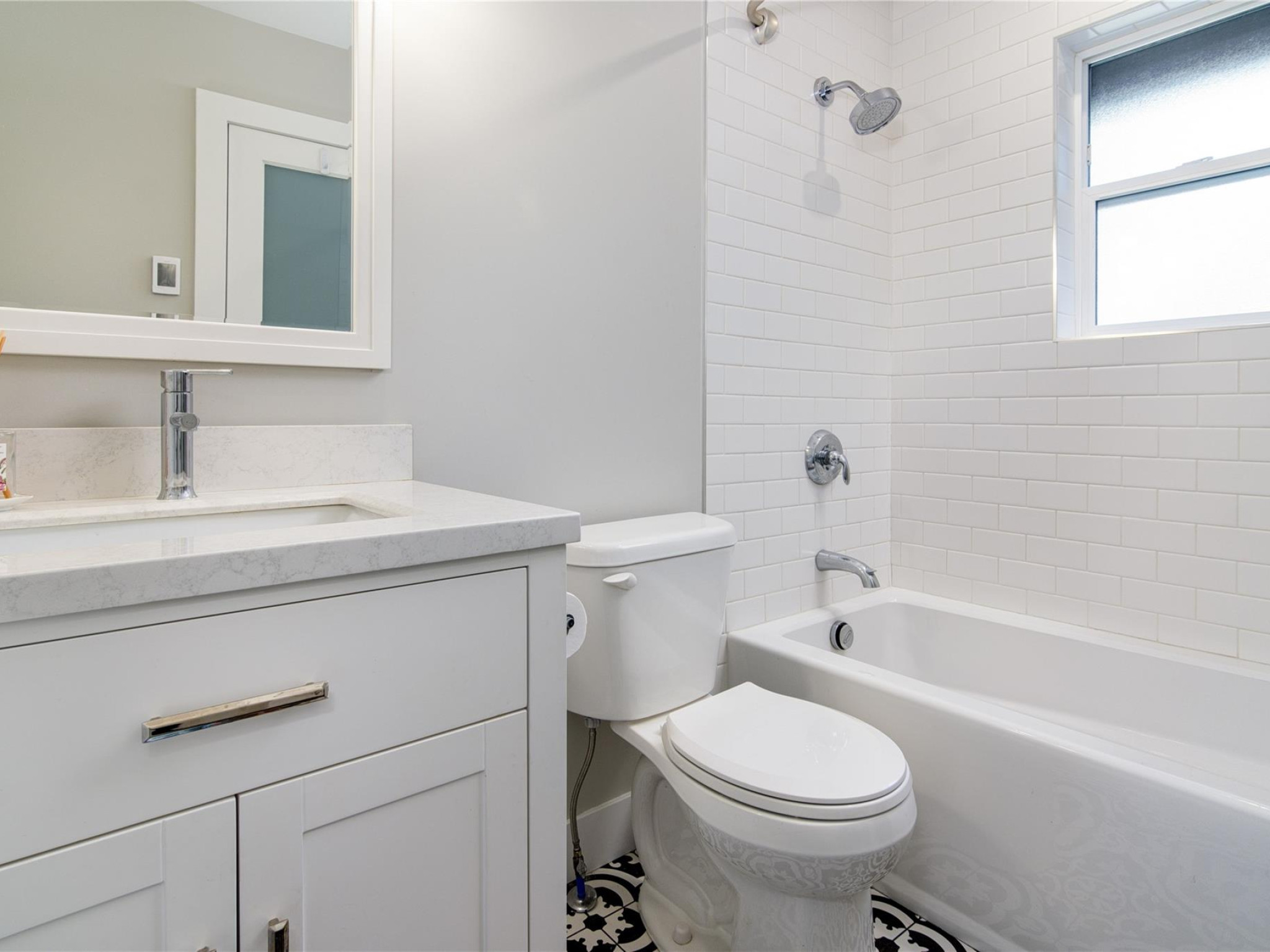 317-2222 Castle Drive image 14