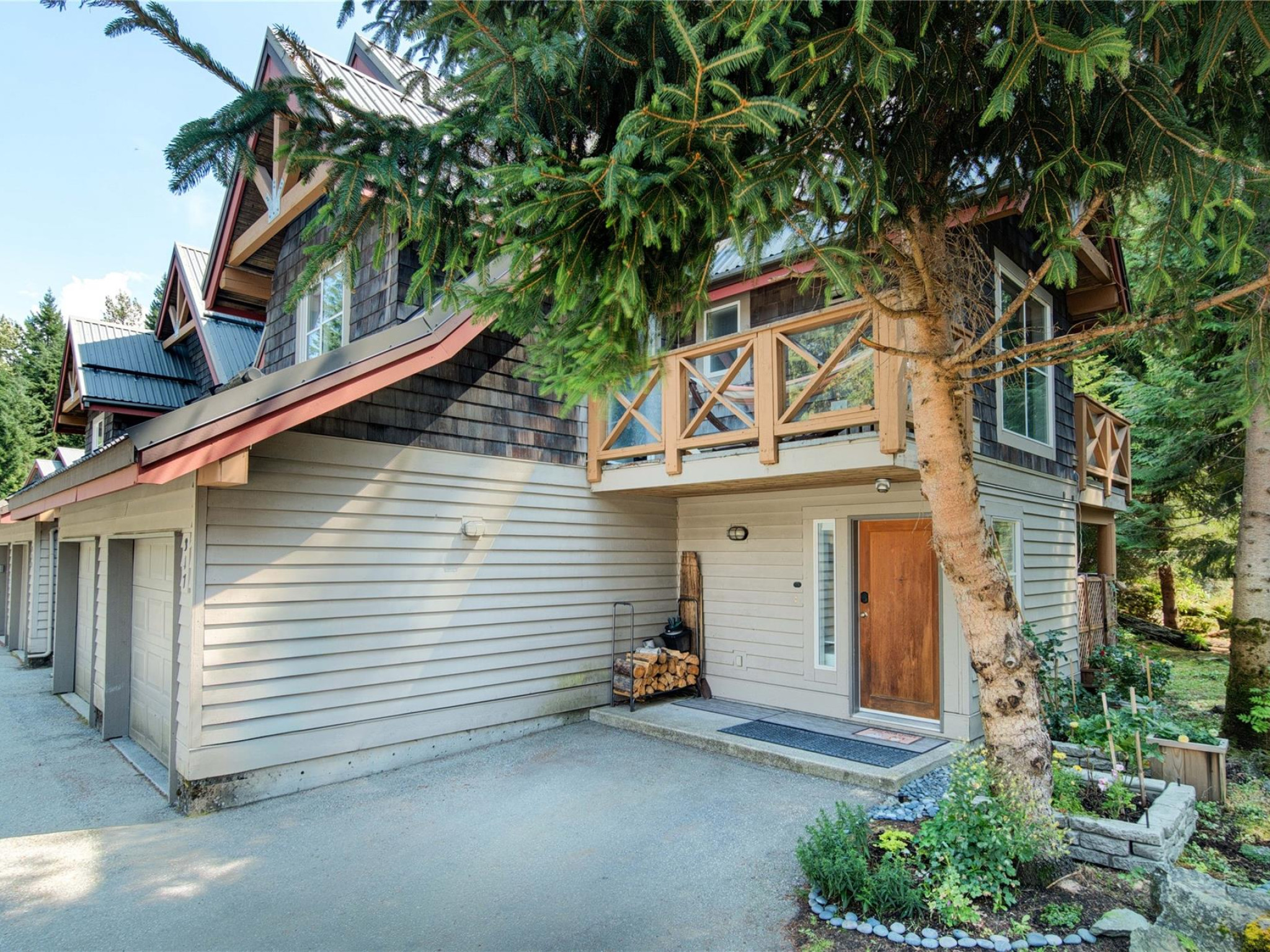 317-2222 Castle Drive image 2