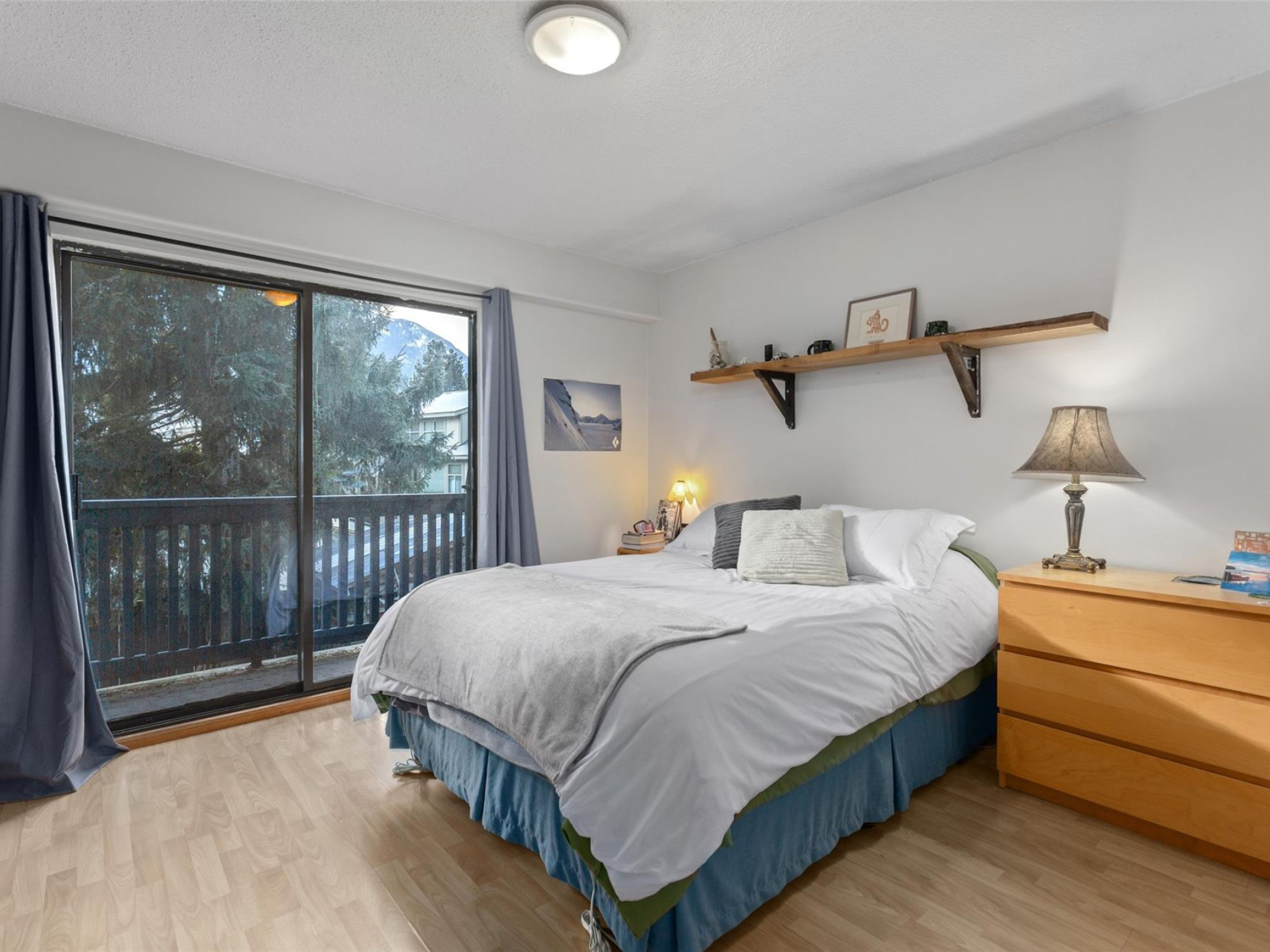 15-1470 Laurel Street image 14