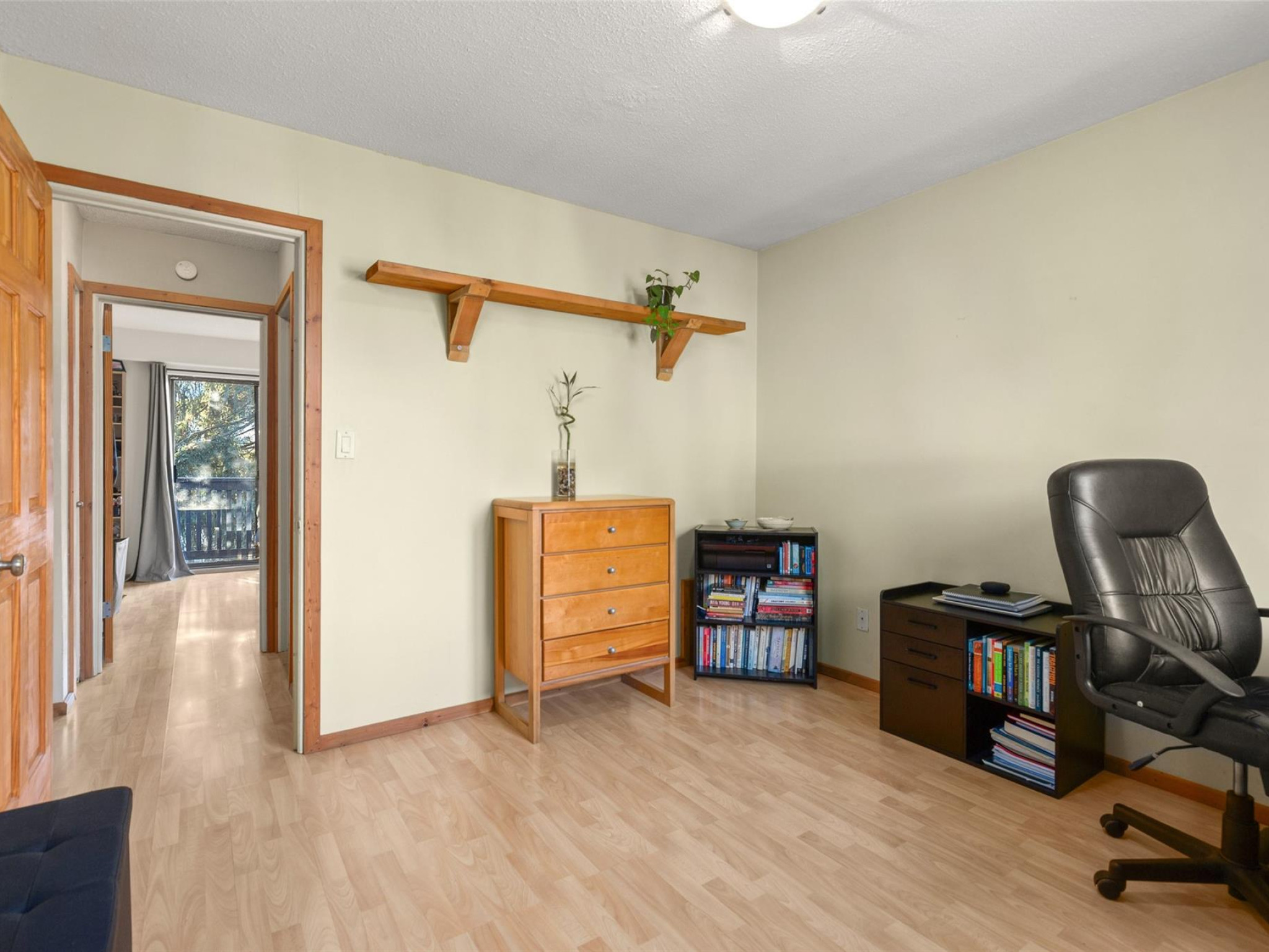 15-1470 Laurel Street image 16