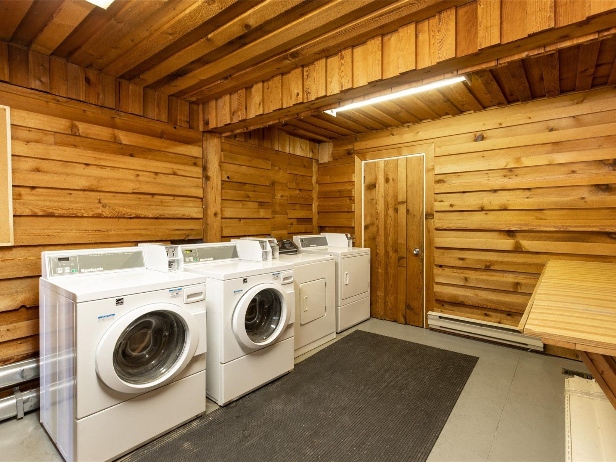 15-1470 Laurel Street image 24