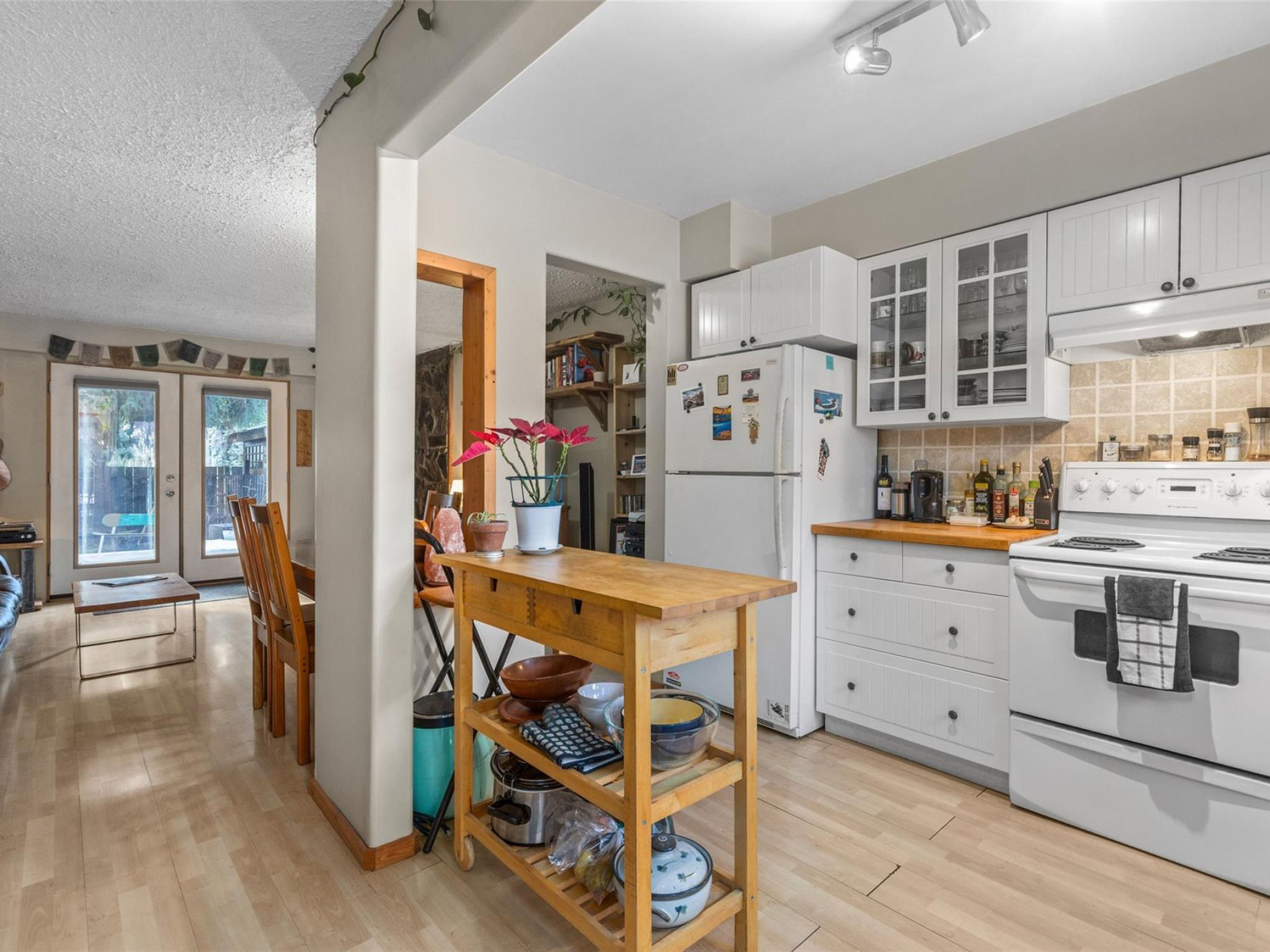 15-1470 Laurel Street image 8