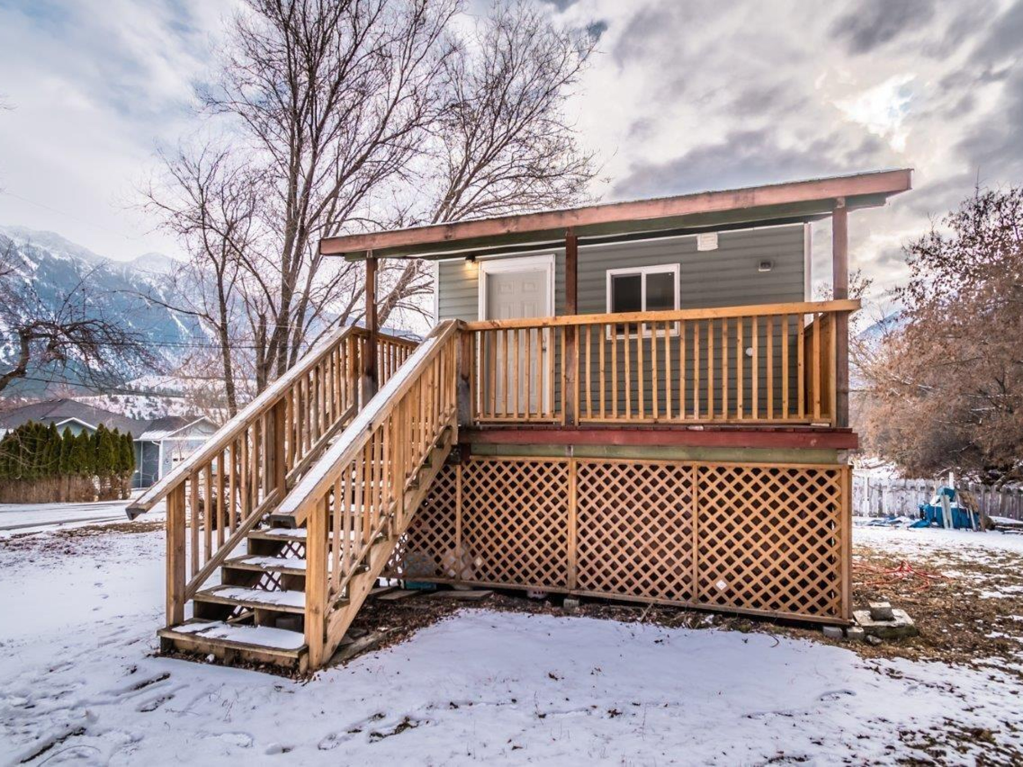 771 Foster Drive image 16