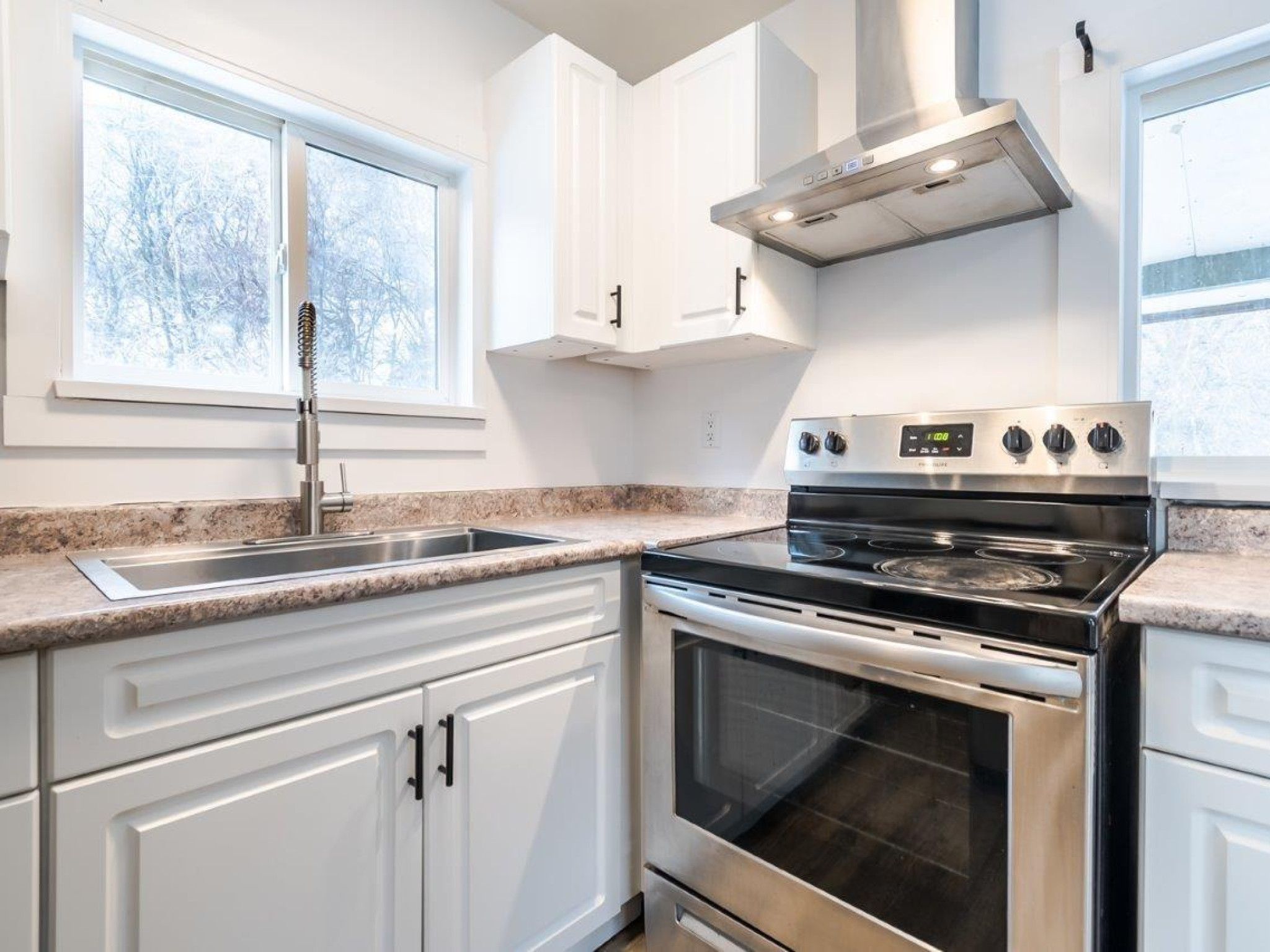 771 Foster Drive image 3