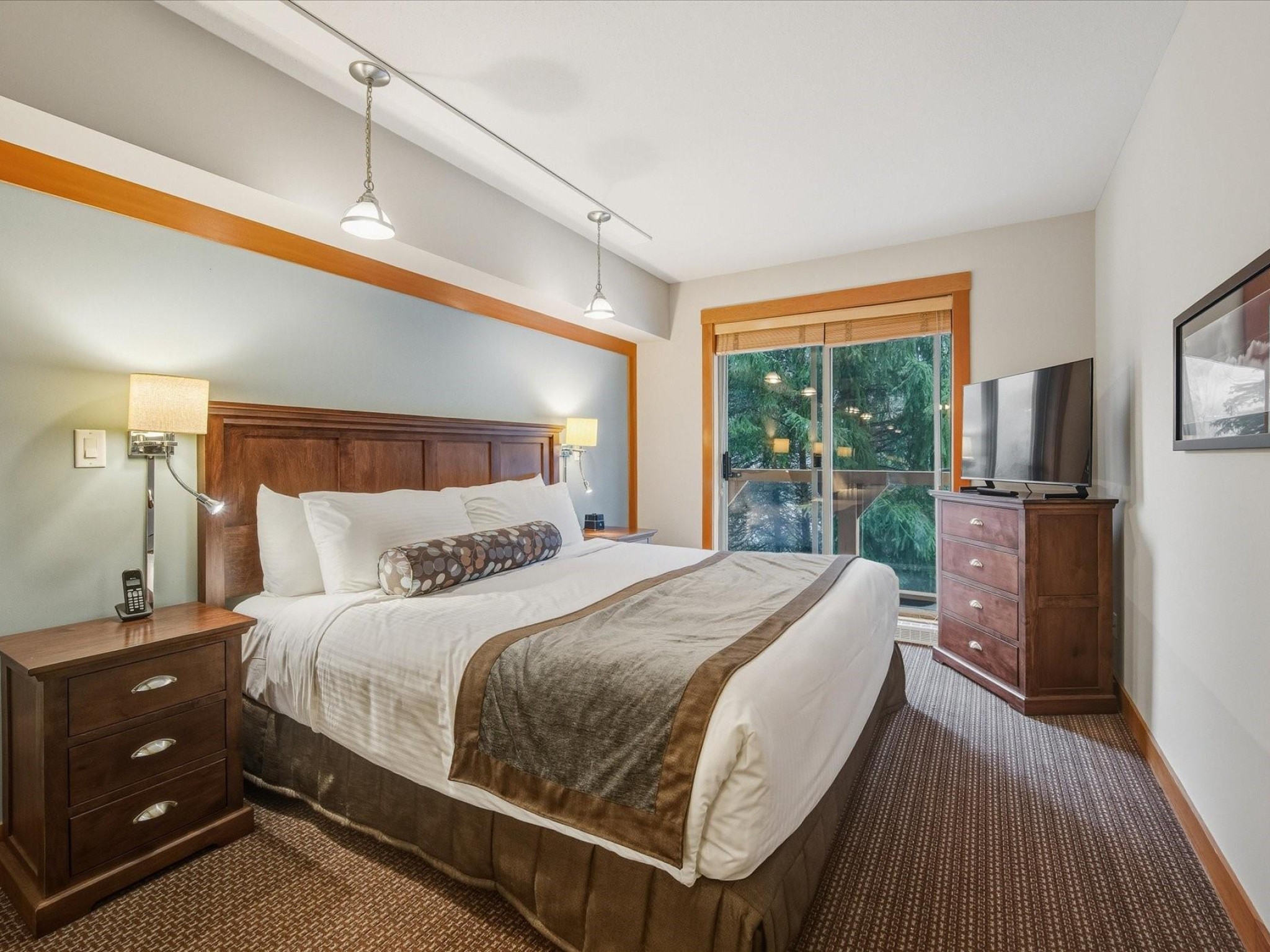 326D-2036 London Lane image 17