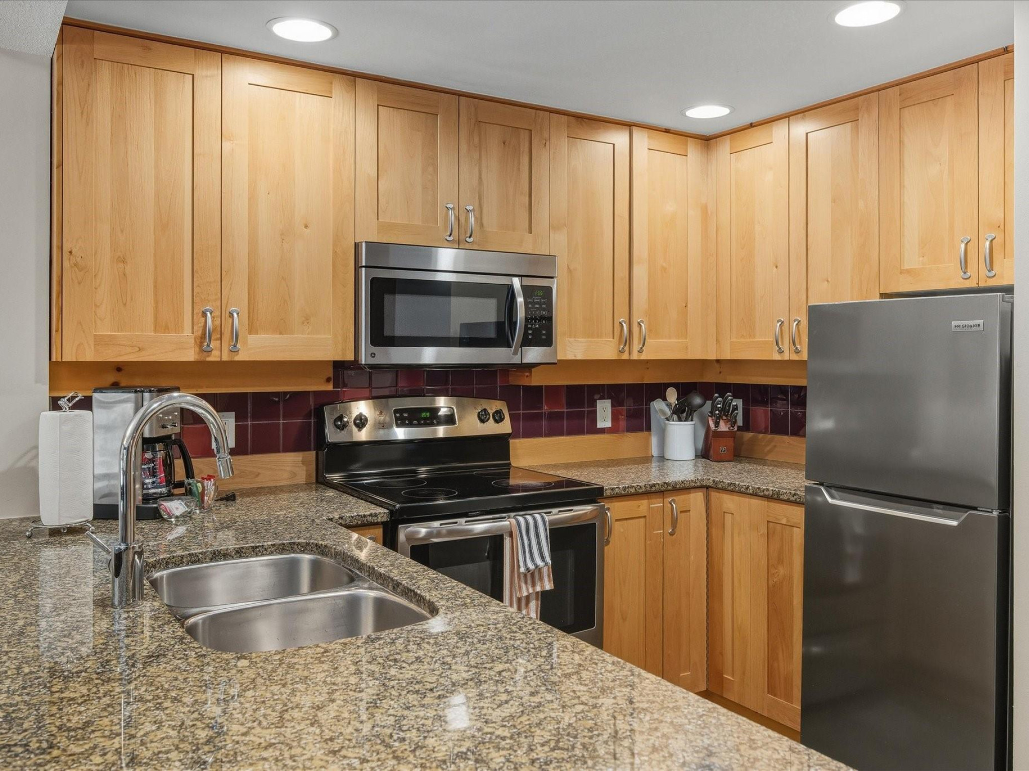 326D-2036 London Lane image 8