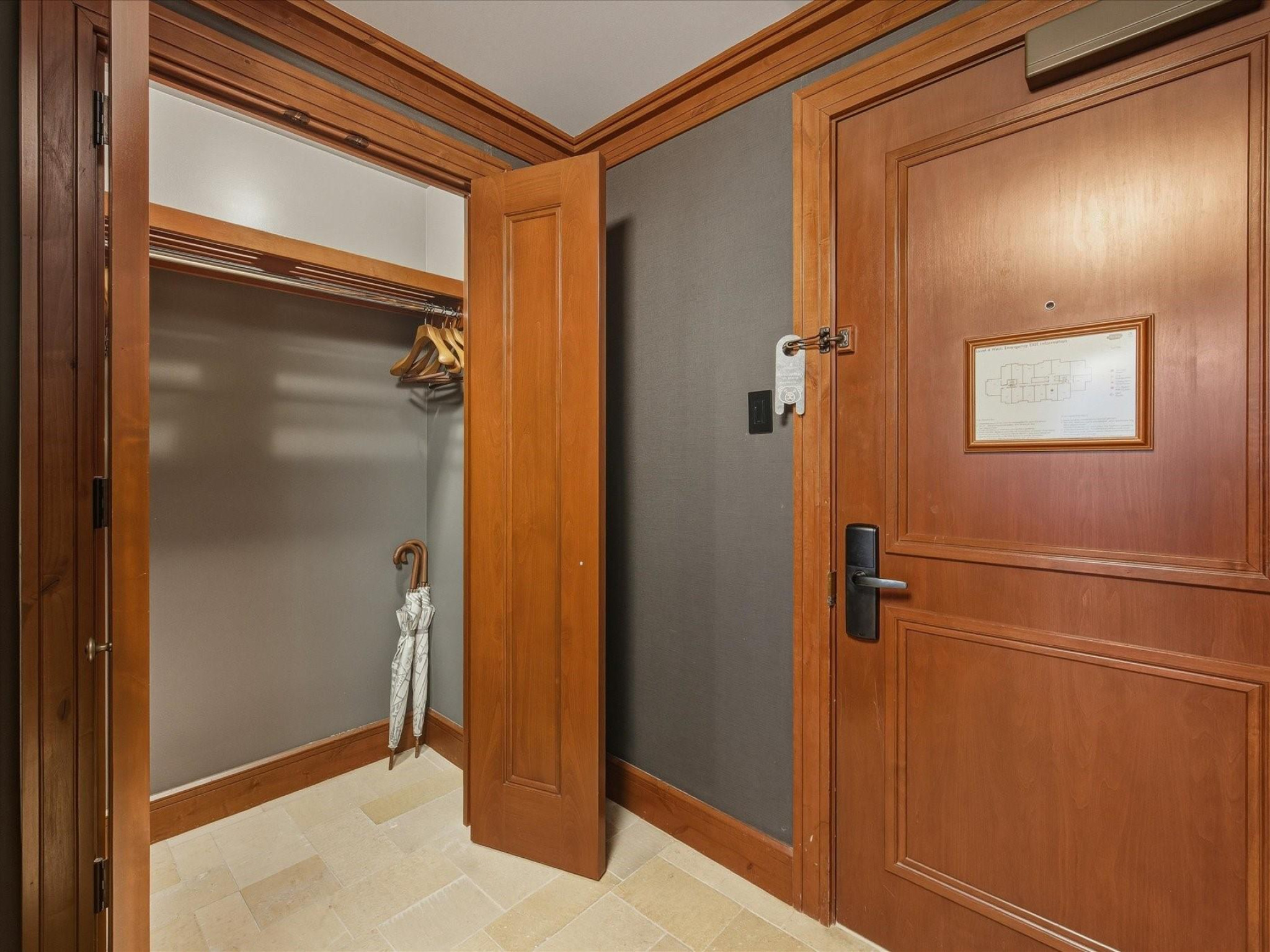 454-4591 Blackcomb Way image 17