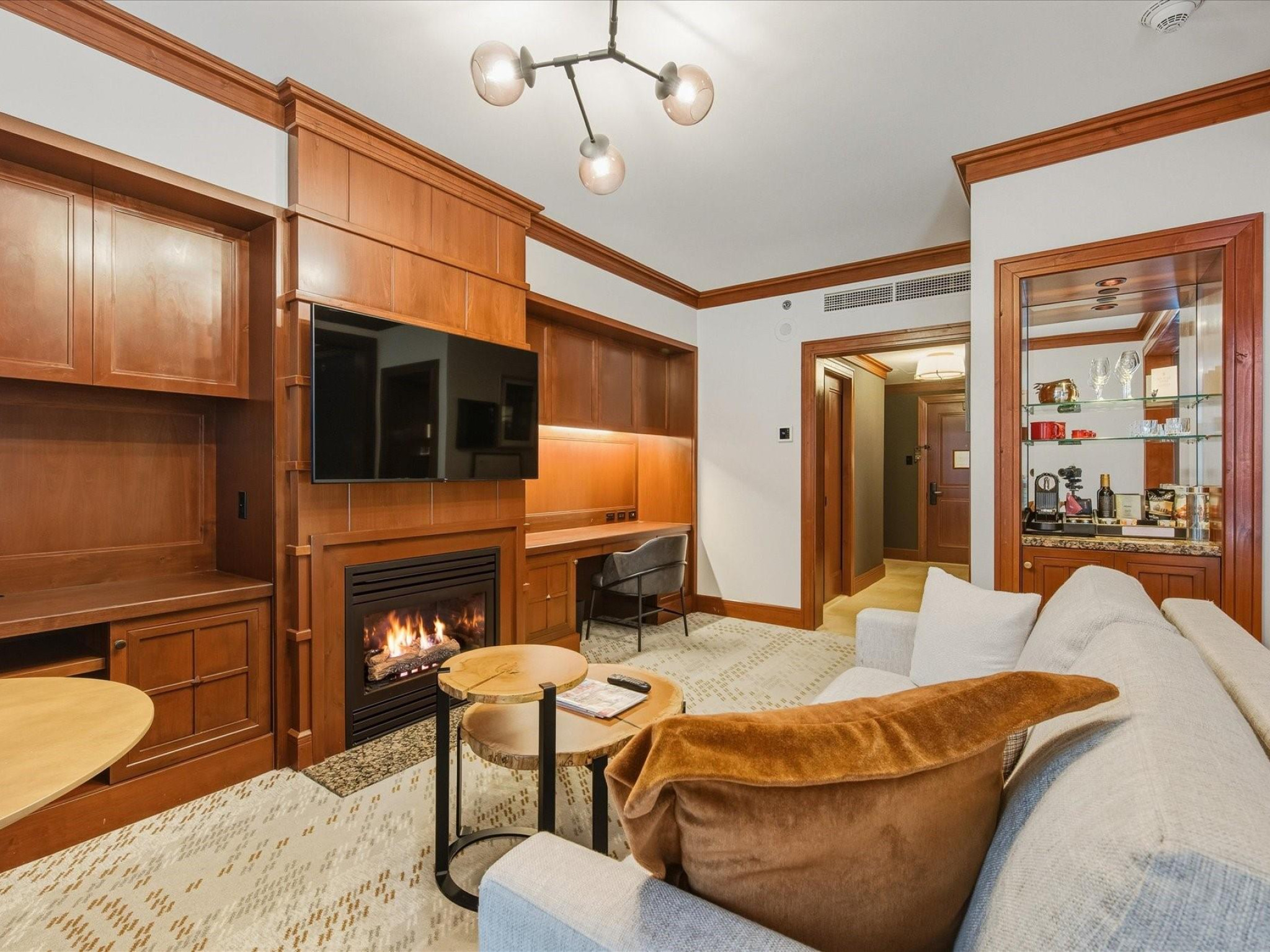 454-4591 Blackcomb Way image 8