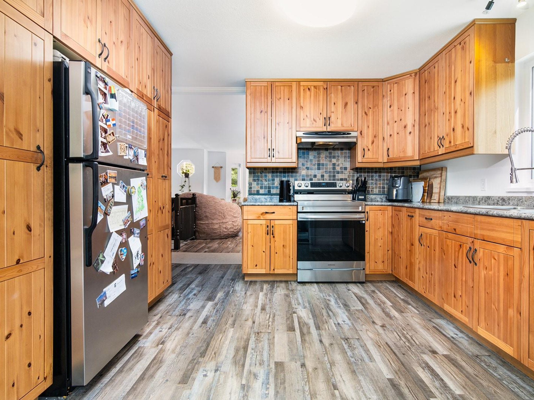 7403 Harrow Road image 6