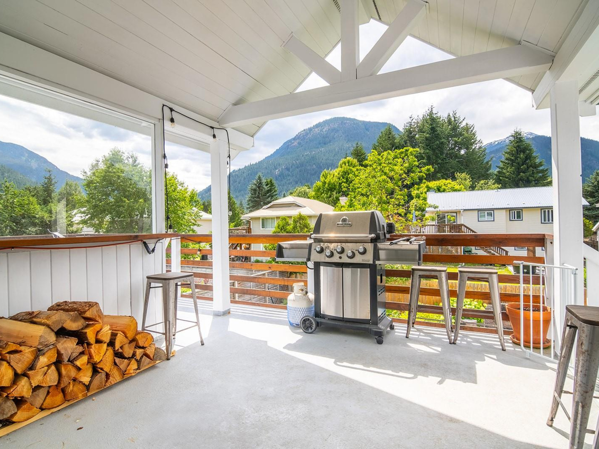 7403 Harrow Road image 8