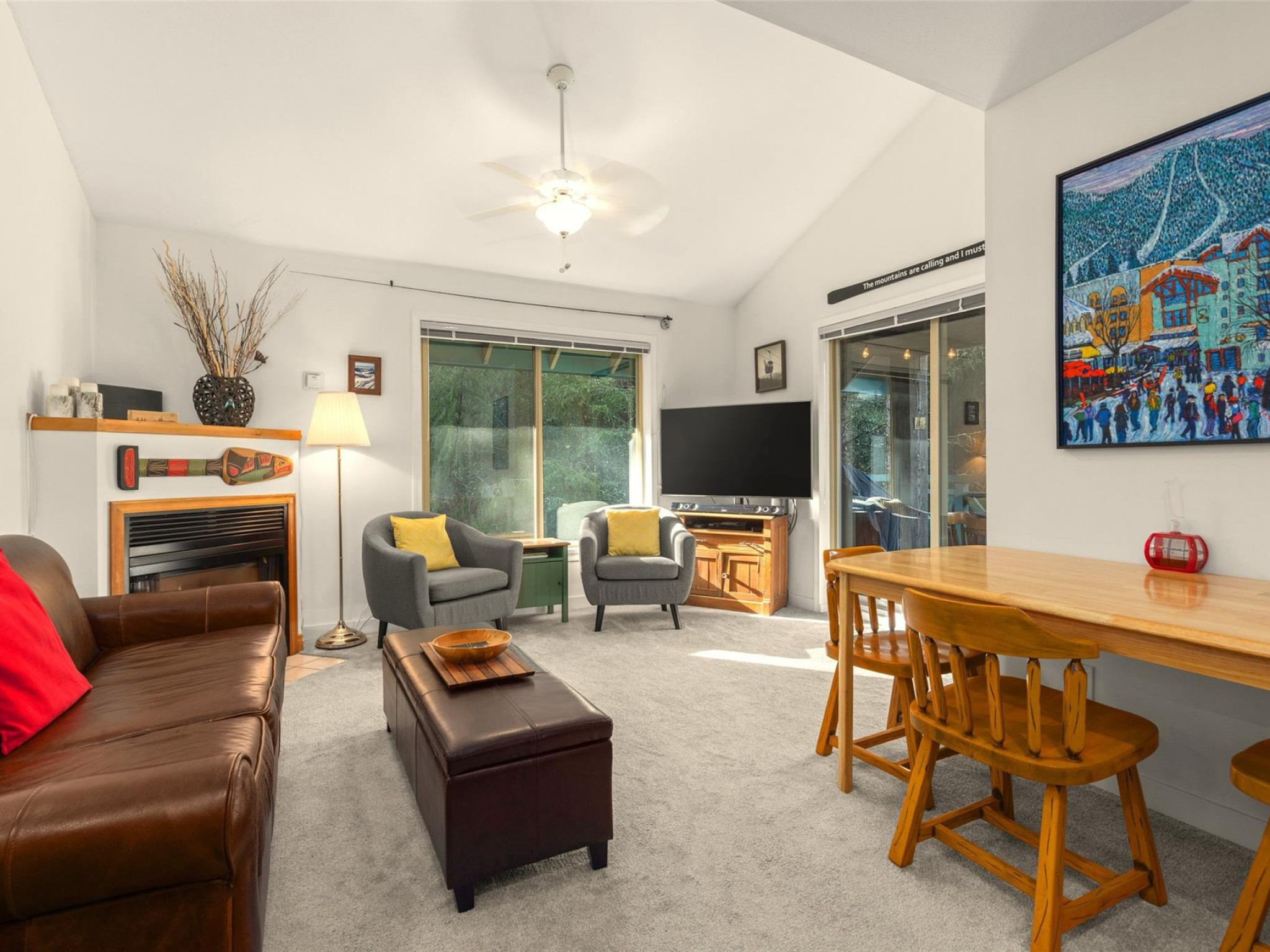 216-3070 Hillcrest Drive image 9