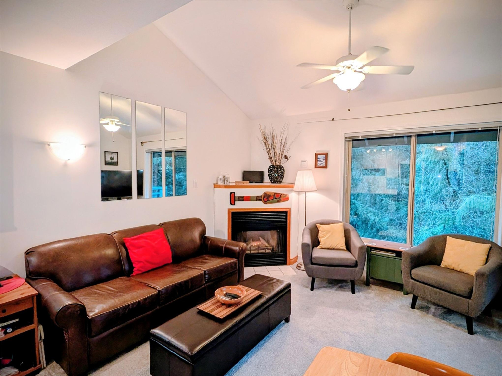 216-3070 Hillcrest Drive image 10