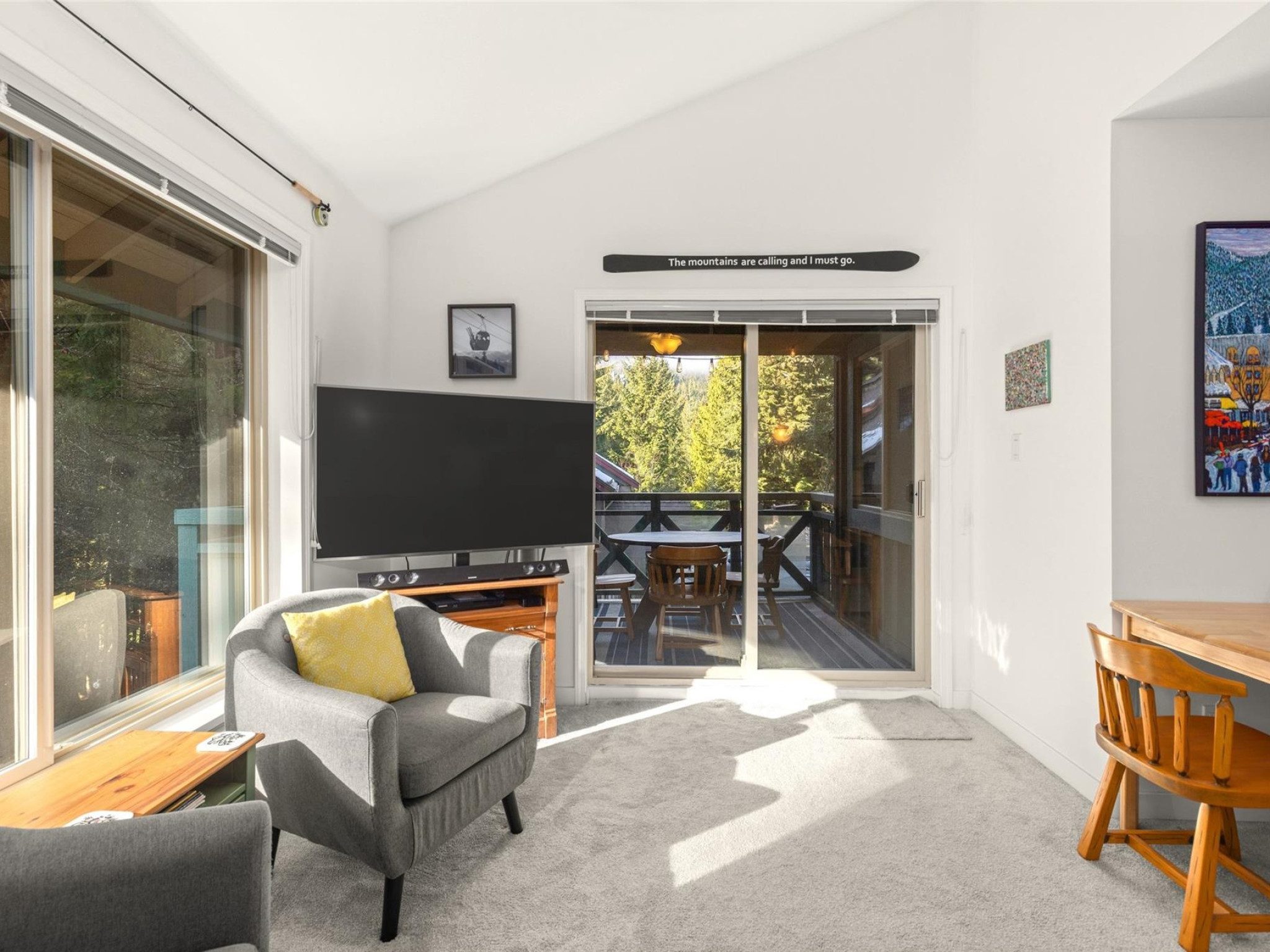 216-3070 Hillcrest Drive image 12