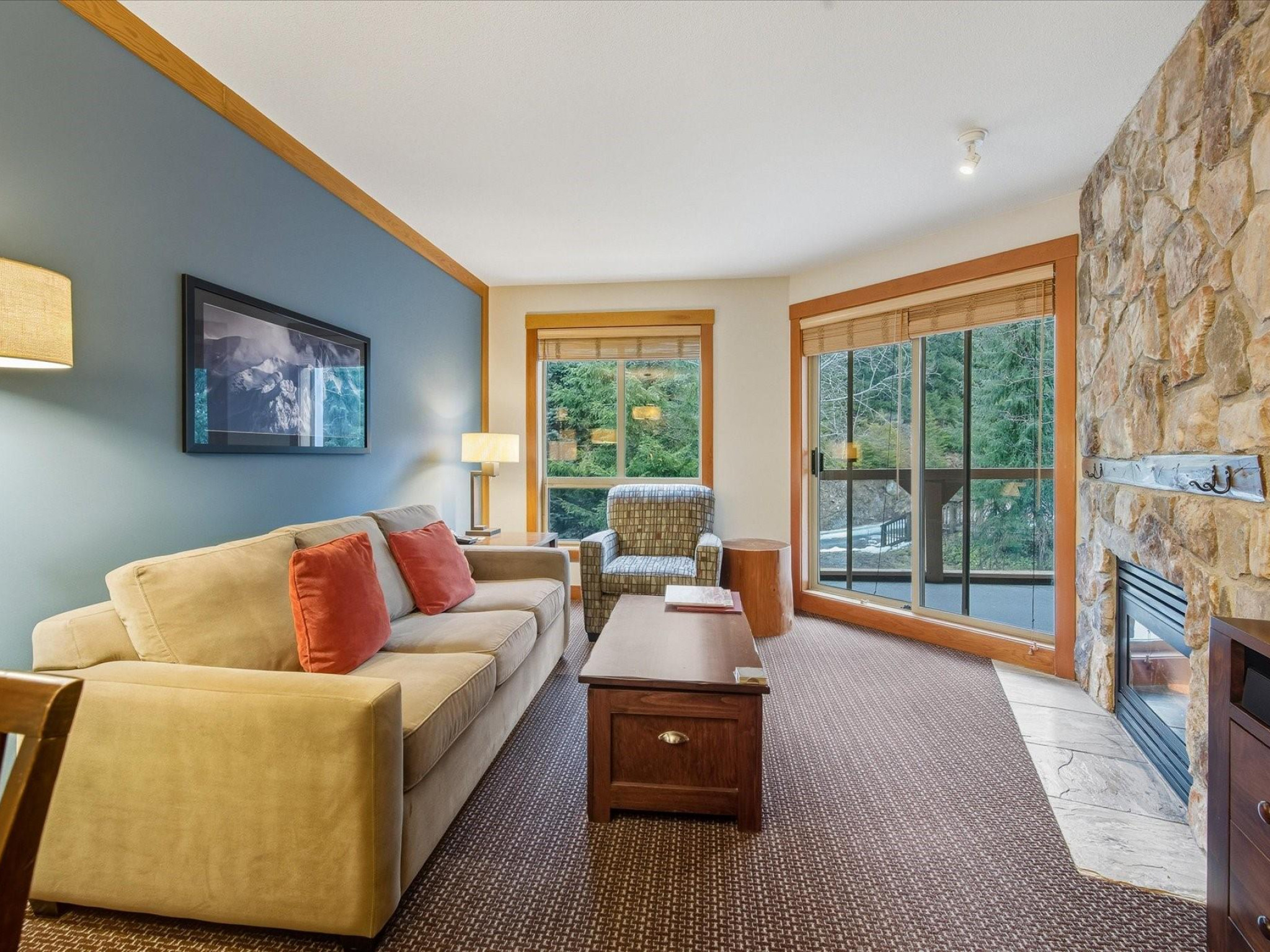 430D-2036 London Lane image 1