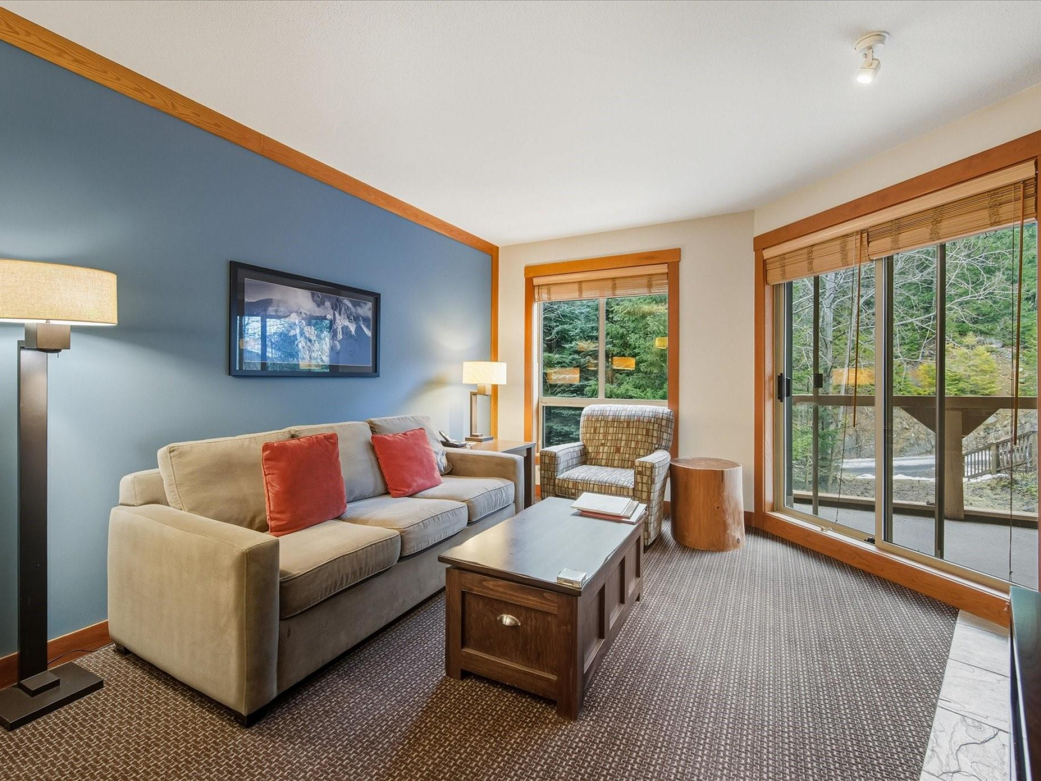 430D-2036 London Lane image 2