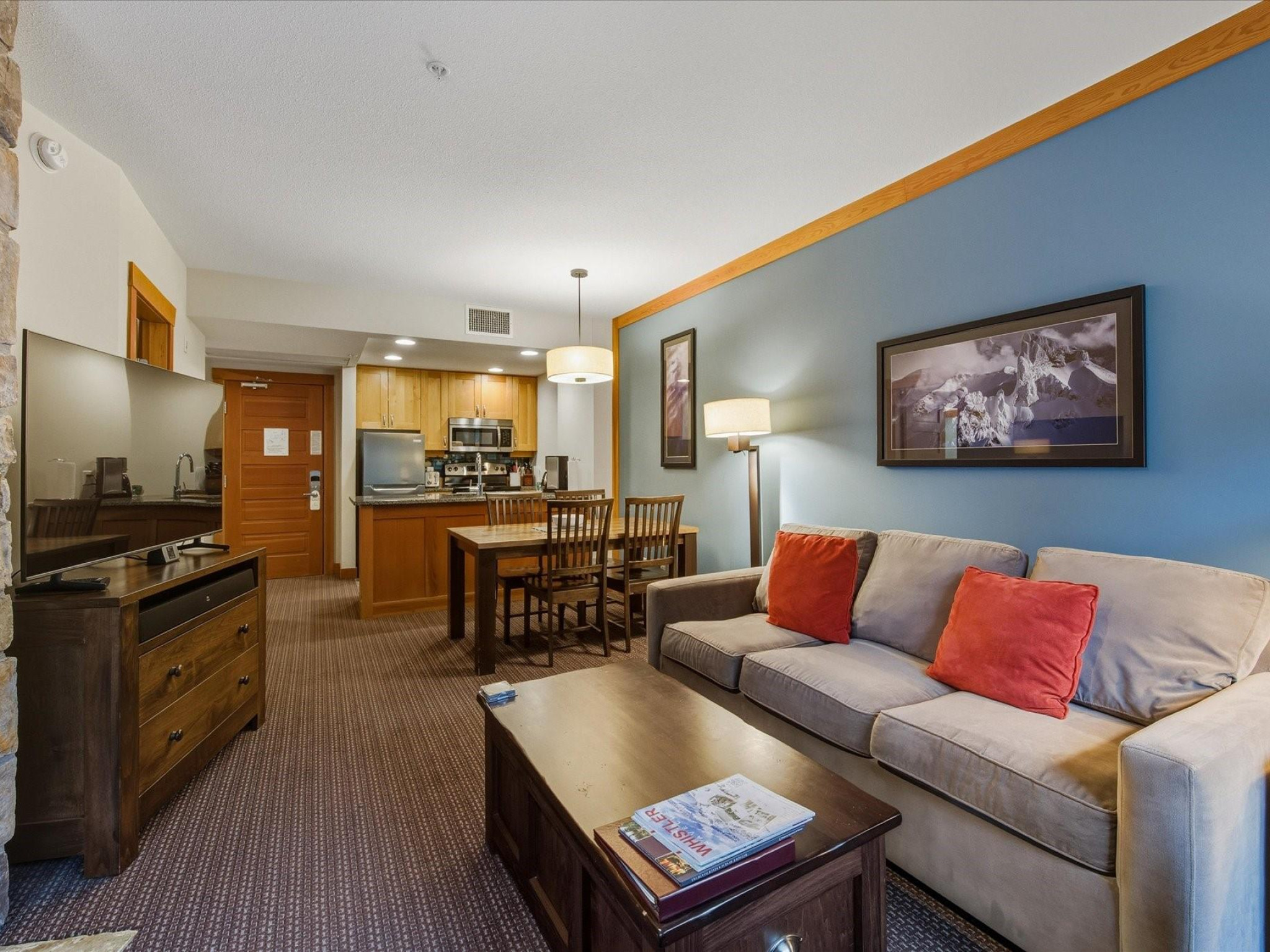 430D-2036 London Lane image 4